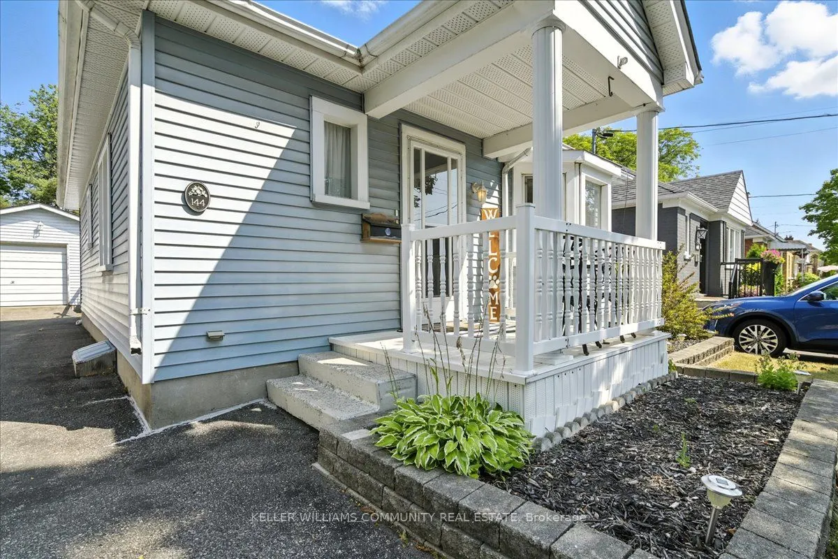 144 University Avenue E