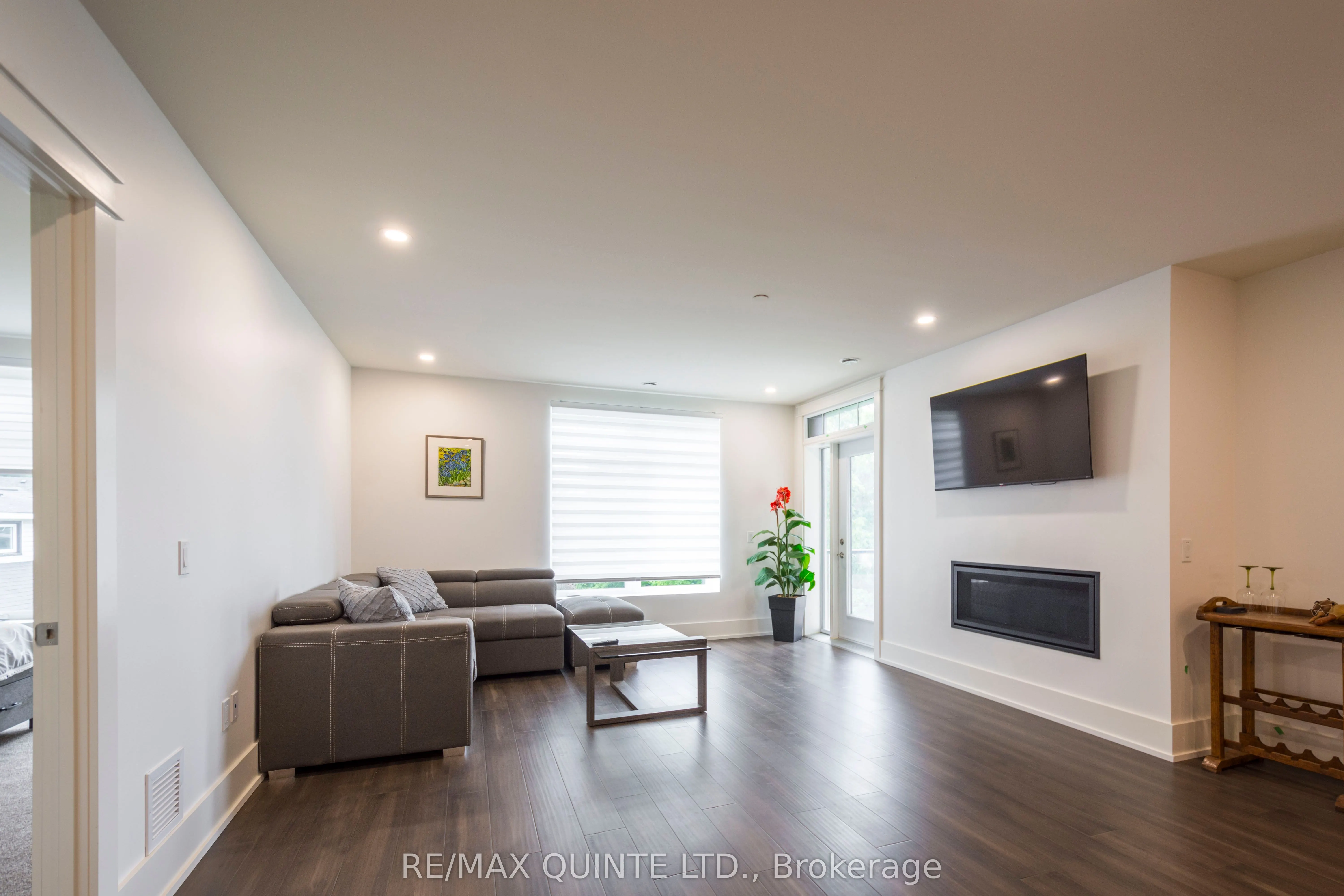 17 Cleave Avenue, #407