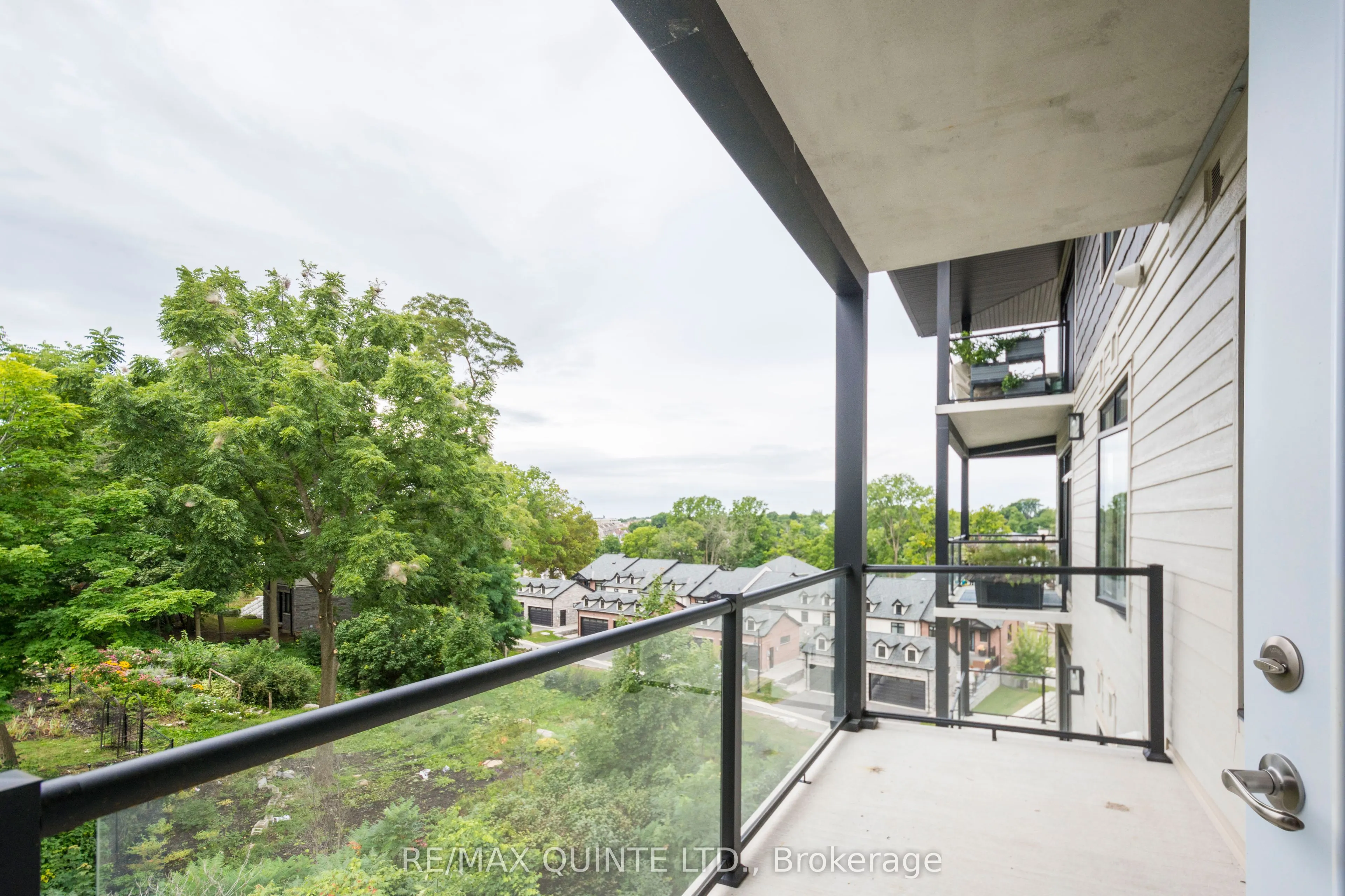 17 Cleave Avenue, #407