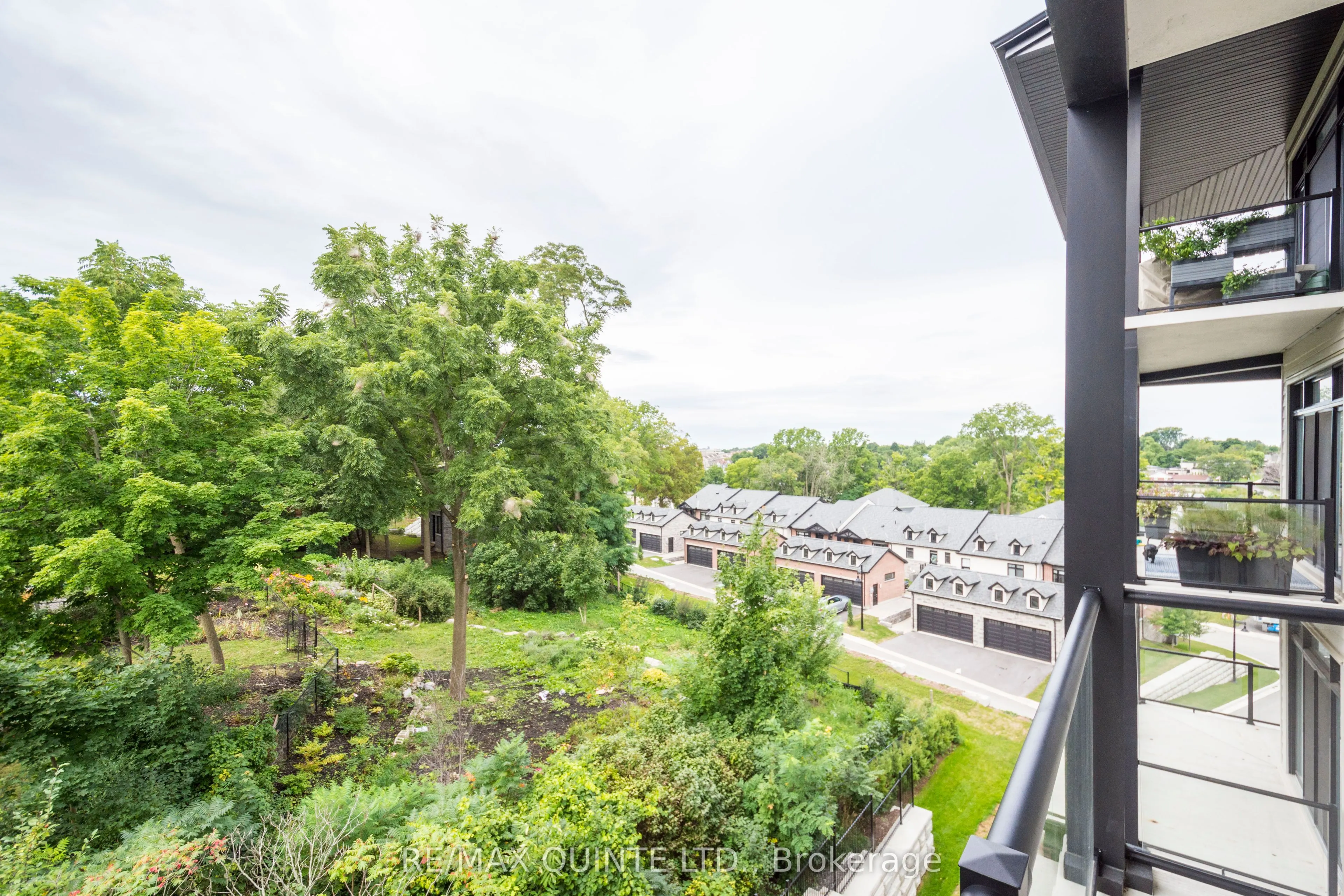 17 Cleave Avenue, #407