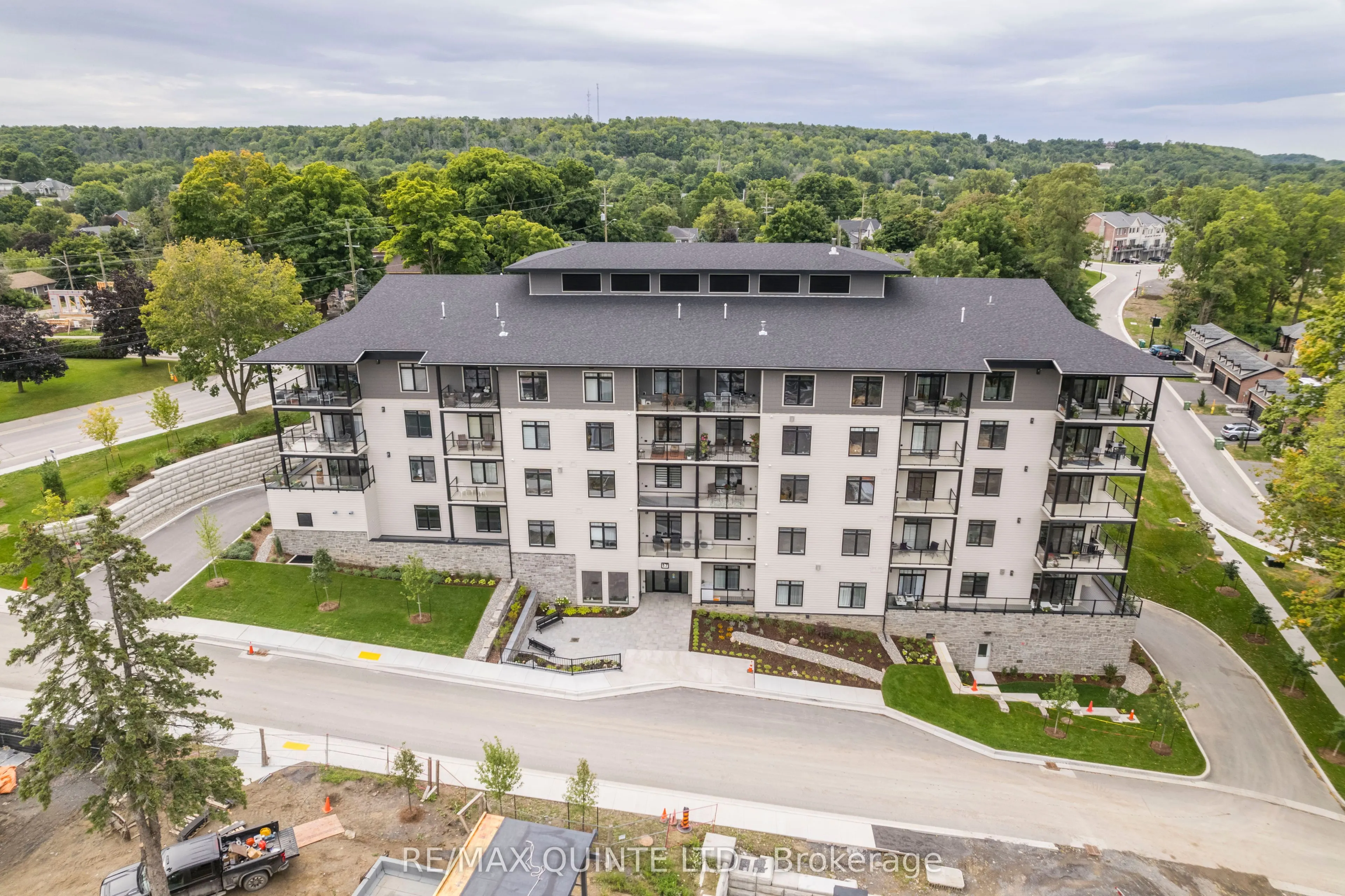 17 Cleave Avenue, #407