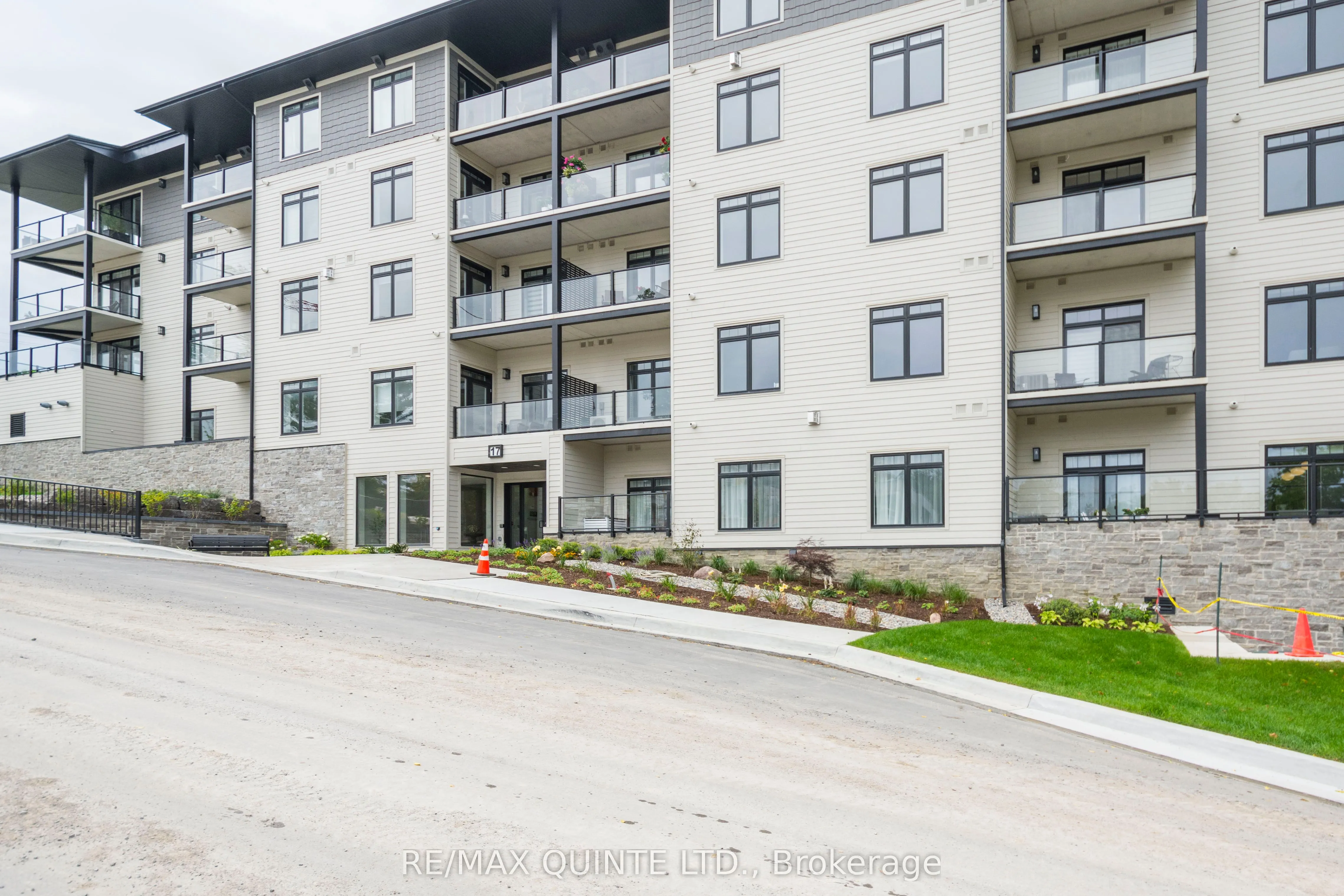 17 Cleave Avenue, #407