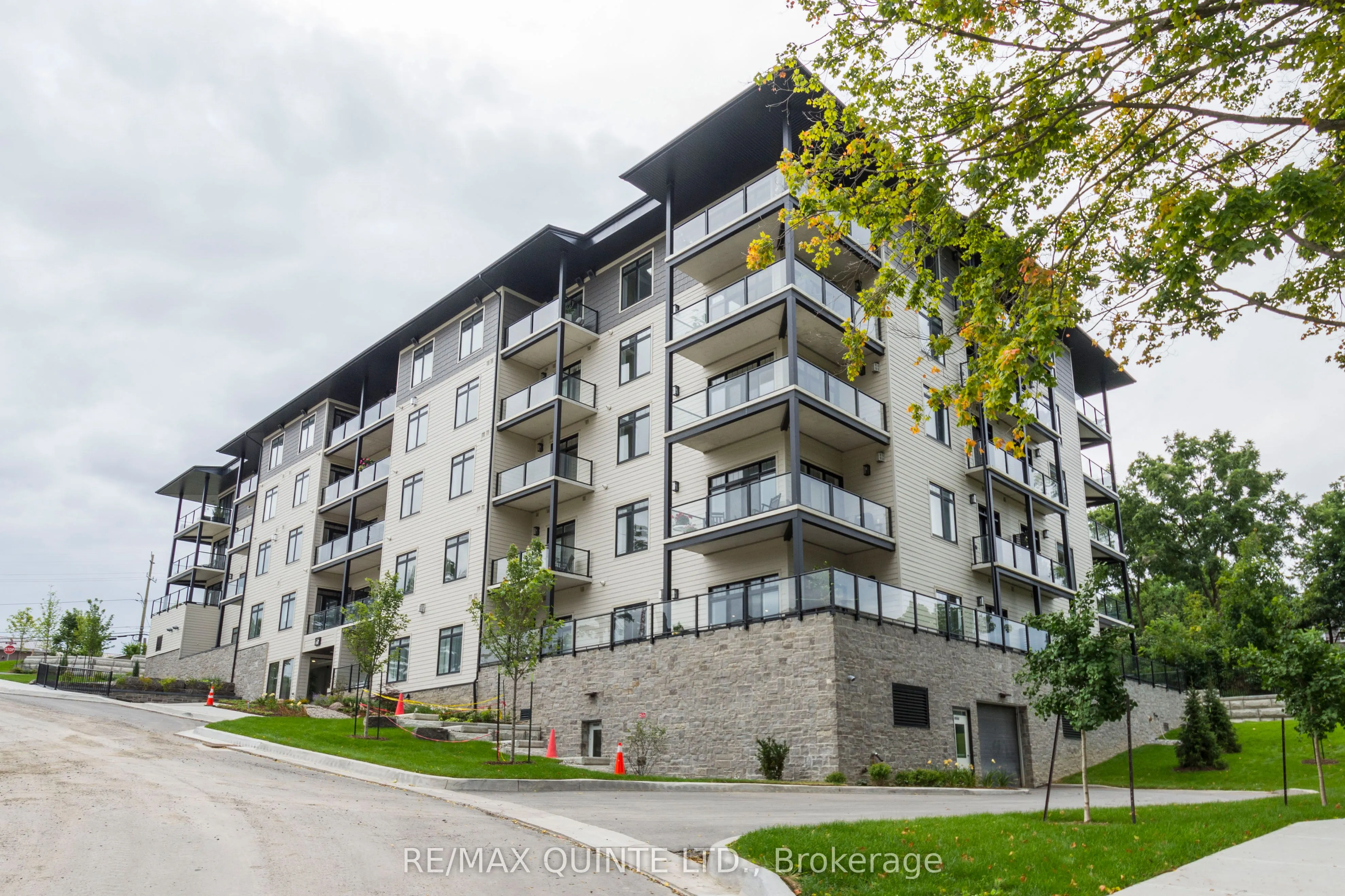 17 Cleave Avenue, #407