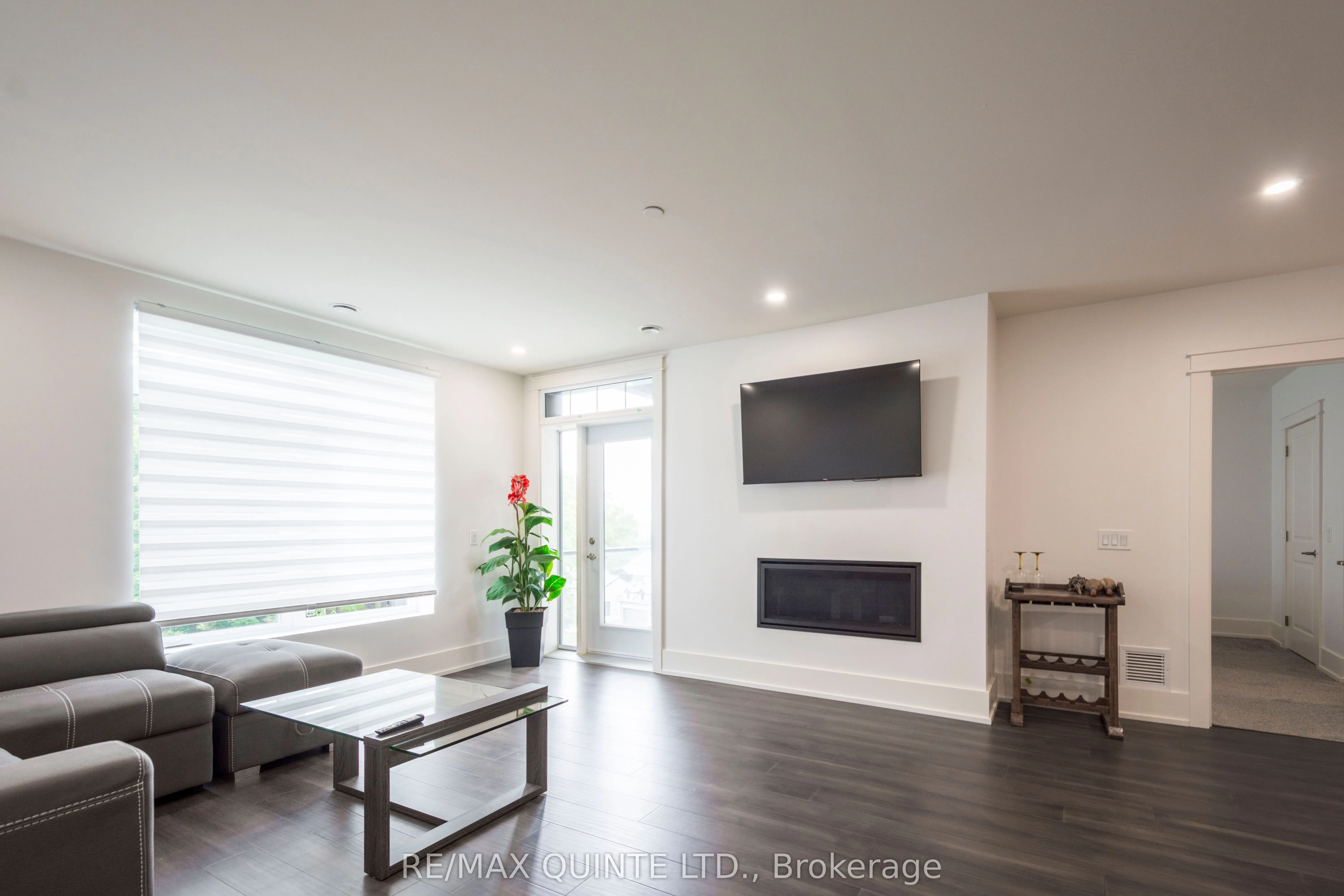 17 Cleave Avenue, #407