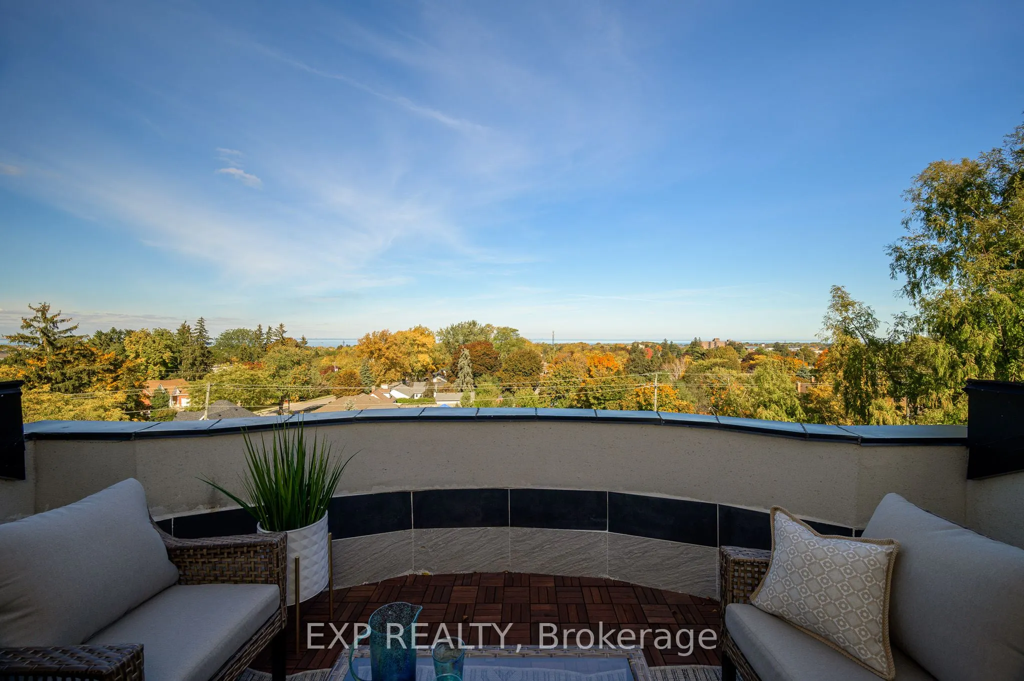 237 MAIN Street W, #B