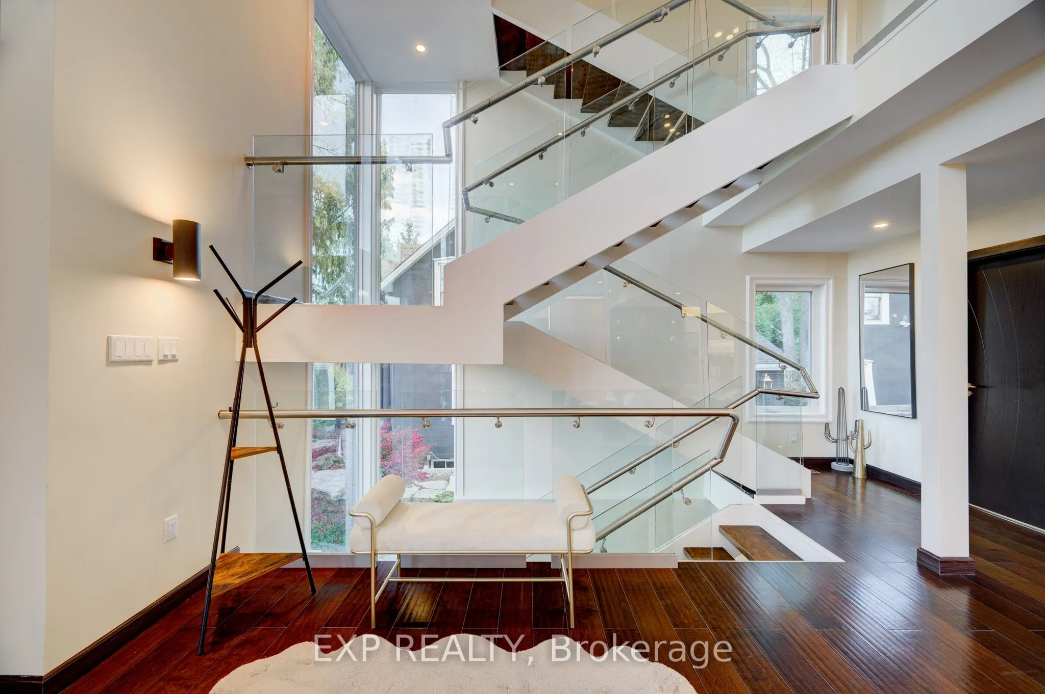 237 MAIN Street W, #B