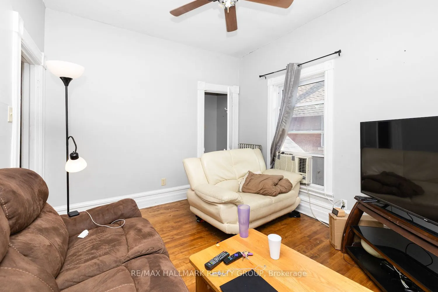 246 Laurier Avenue E