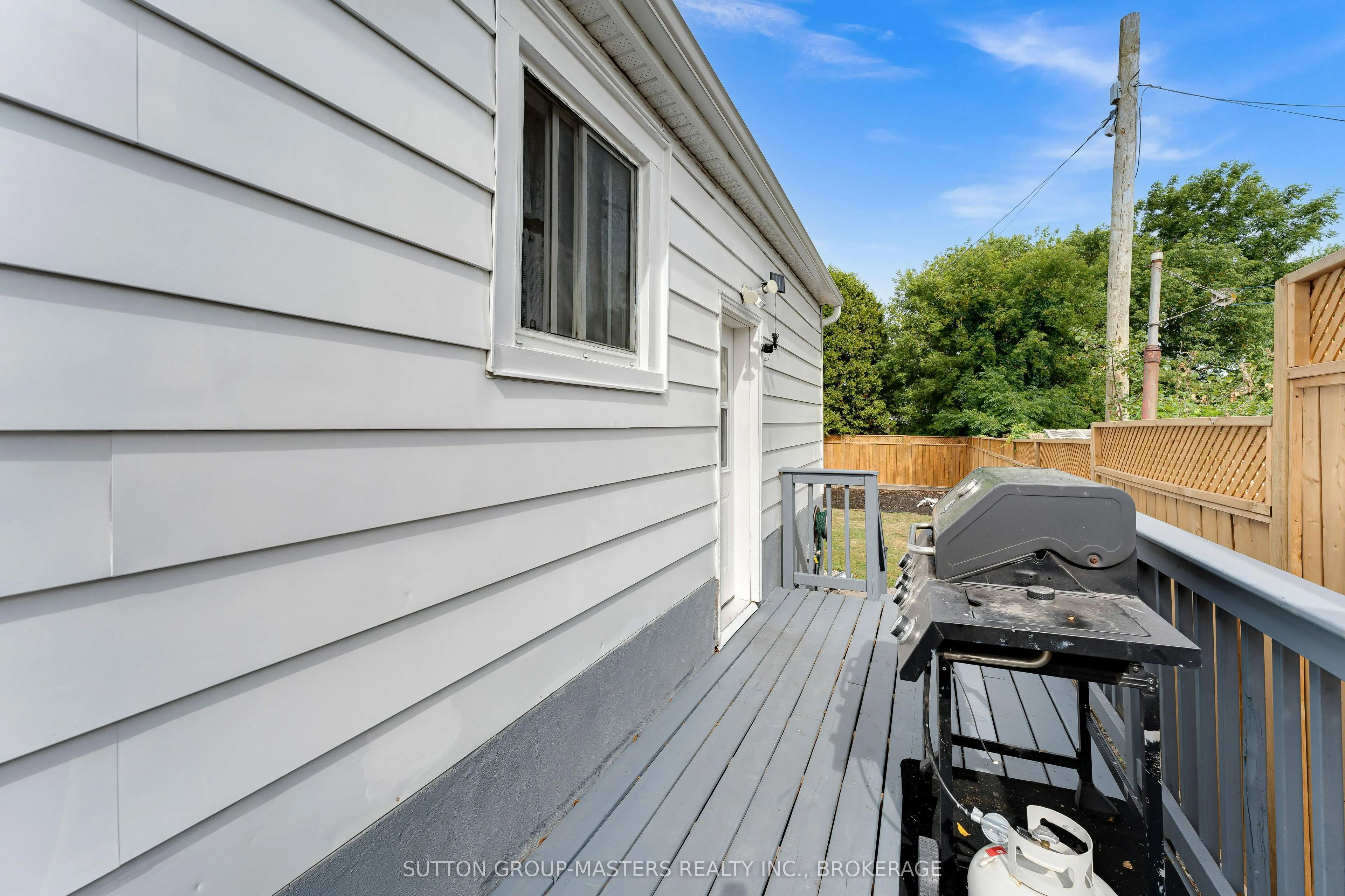 11 Kingscourt Avenue