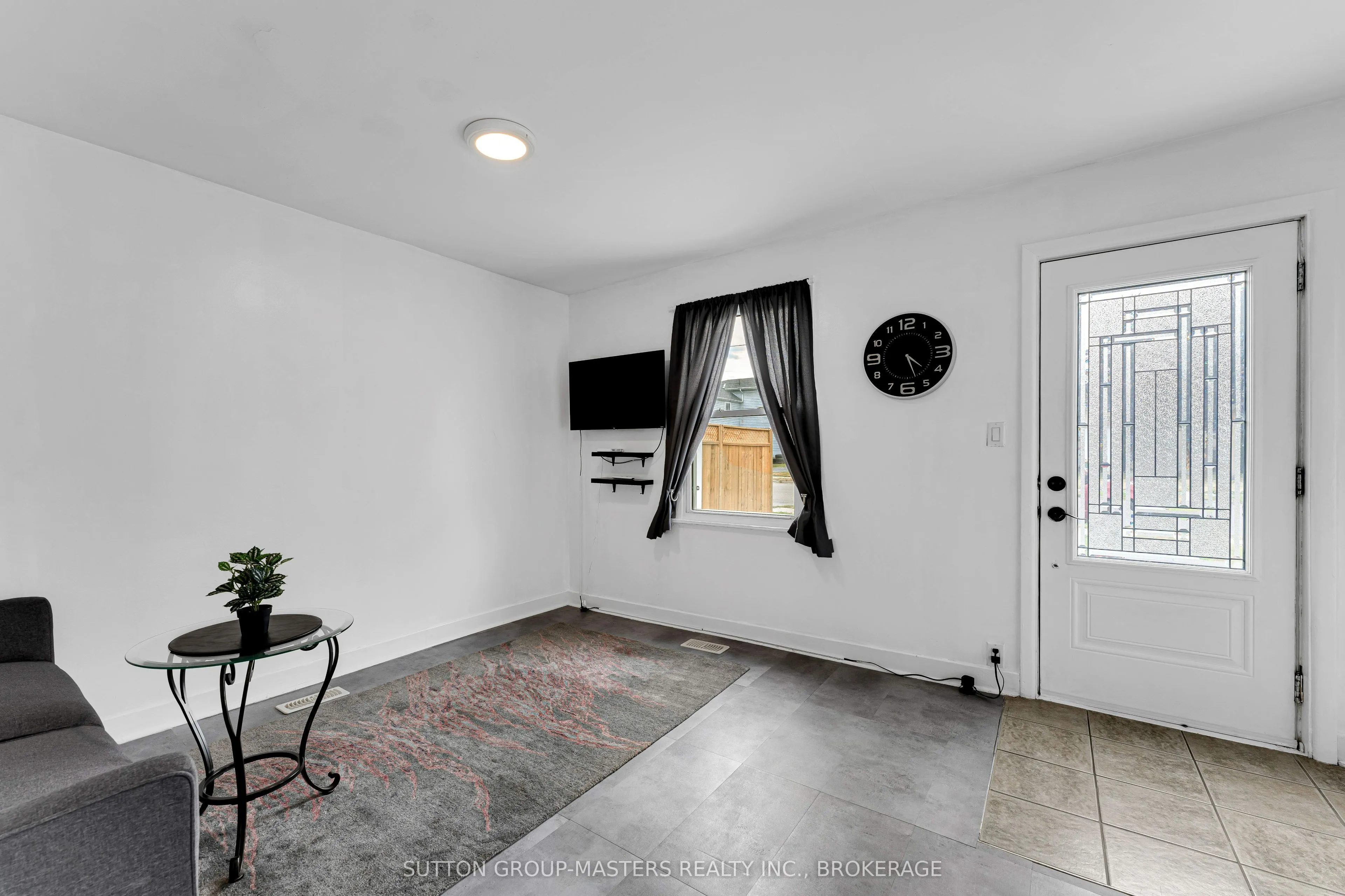 11 Kingscourt Avenue
