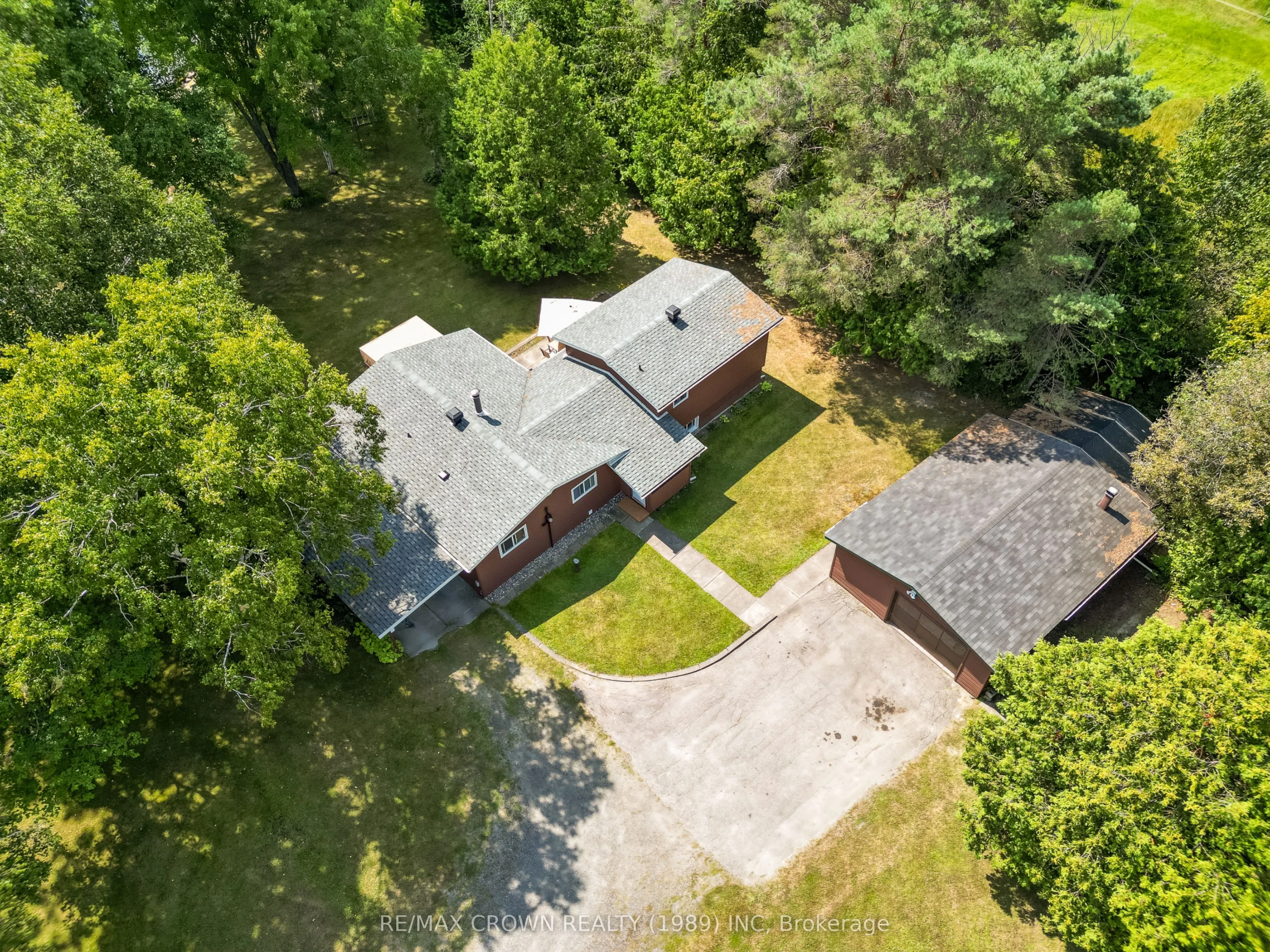 796 Lalande Road