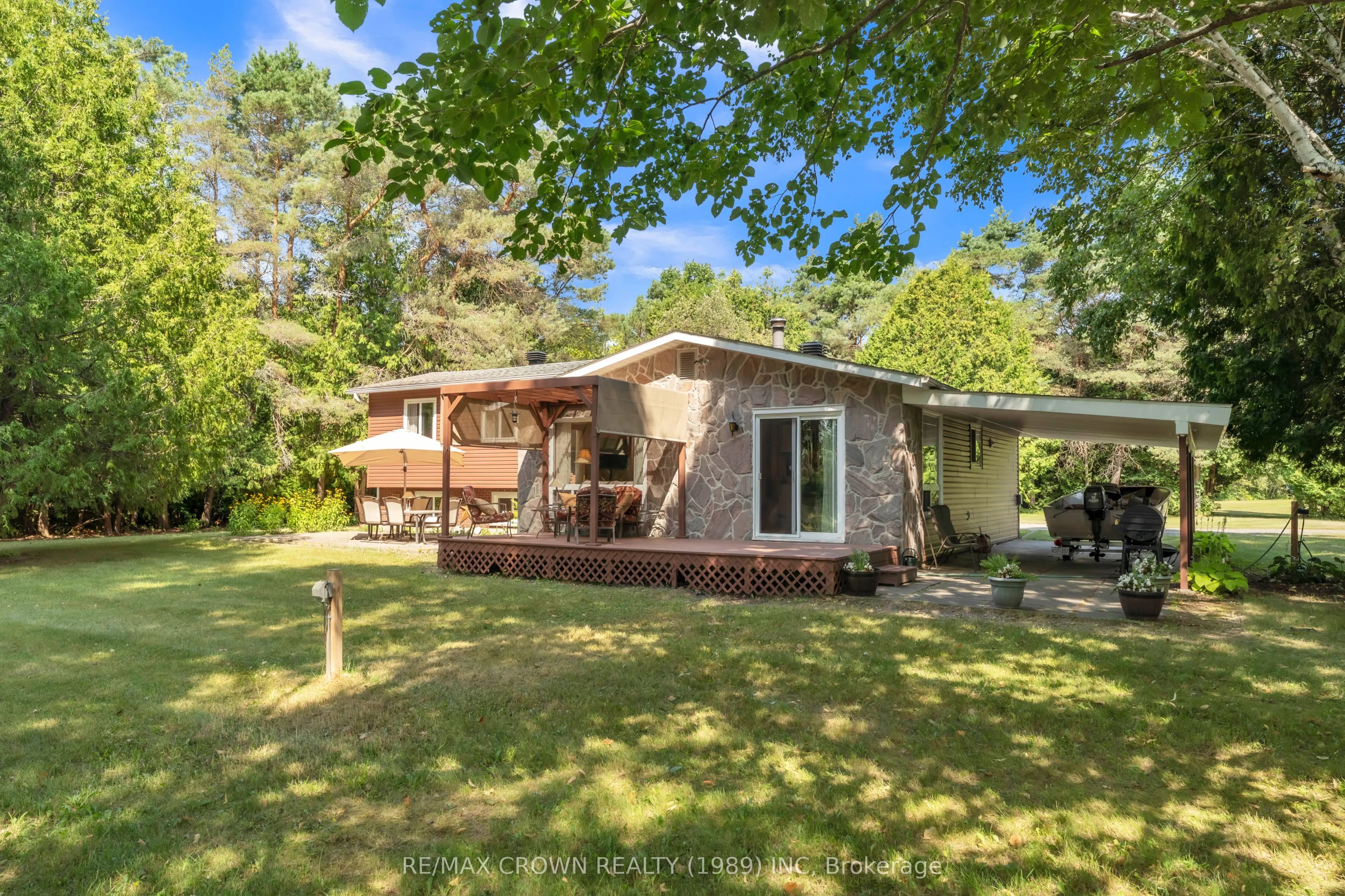 796 Lalande Road