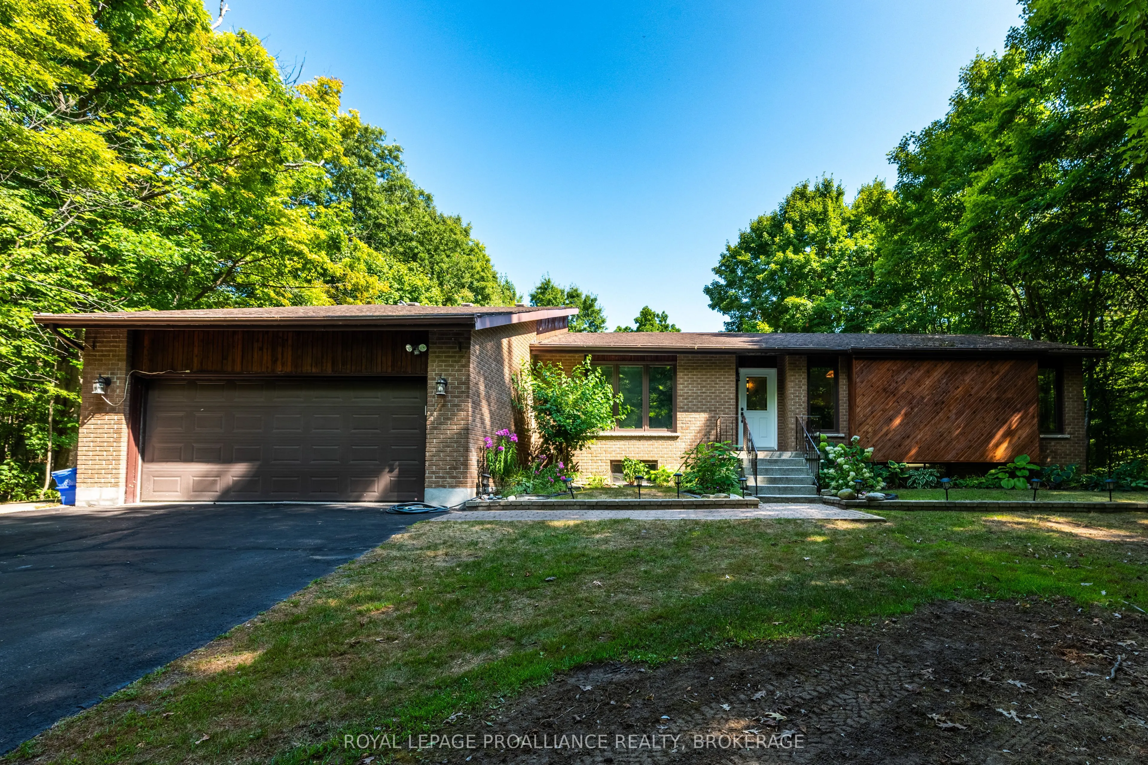 1596 Grousewood Lane