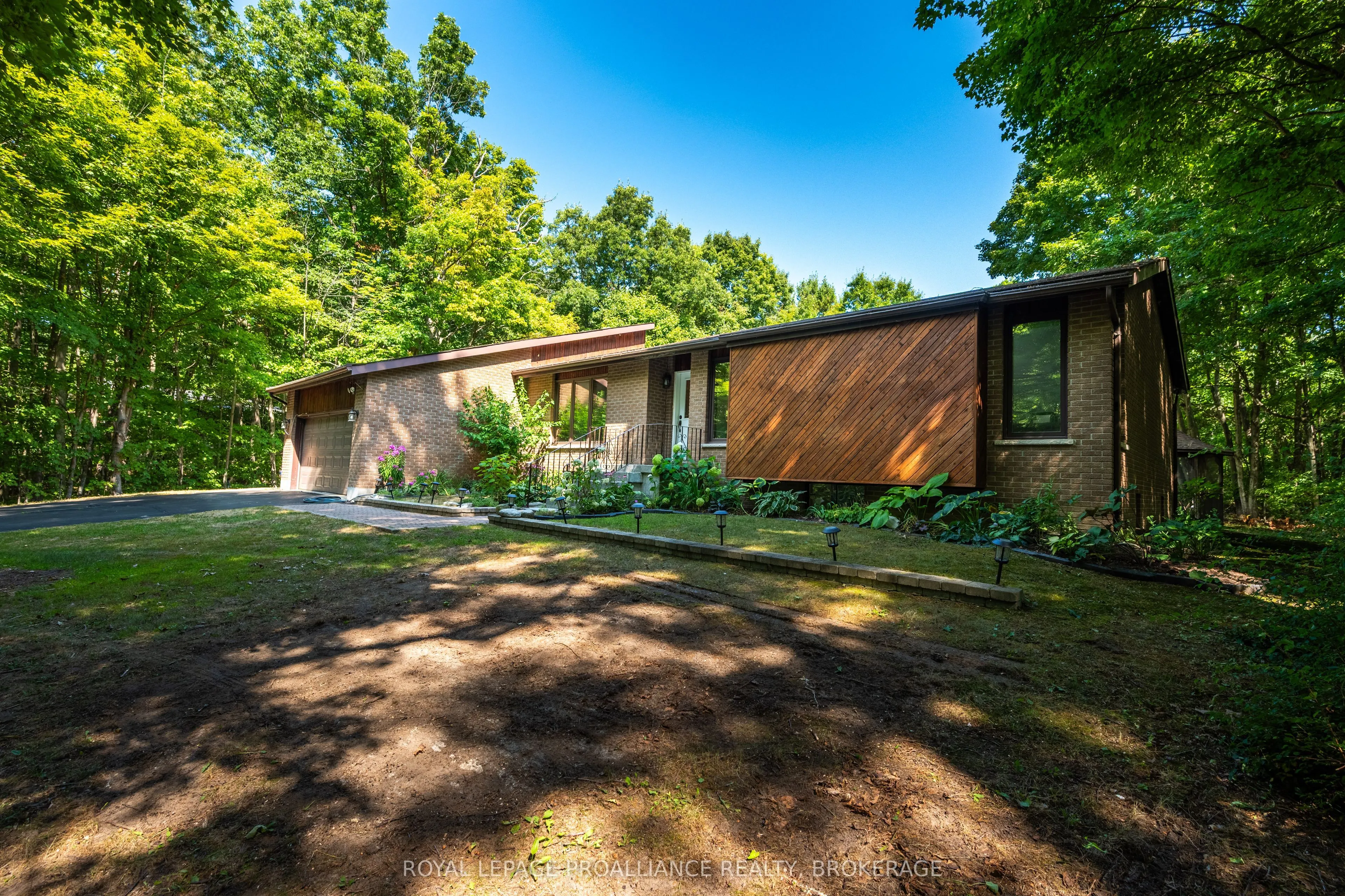 1596 Grousewood Lane