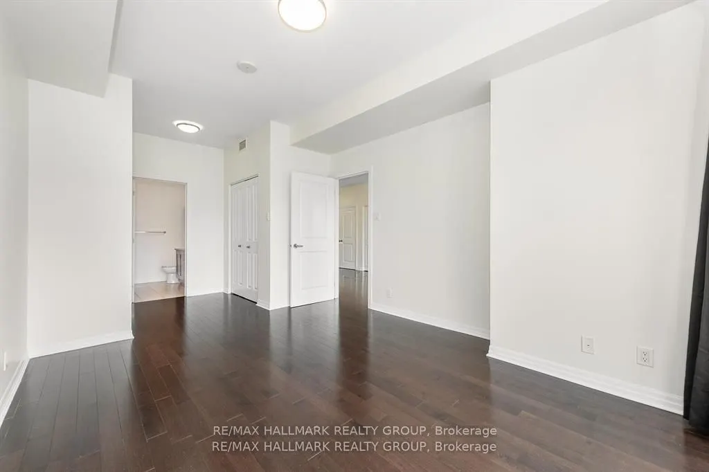 242 Rideau Street