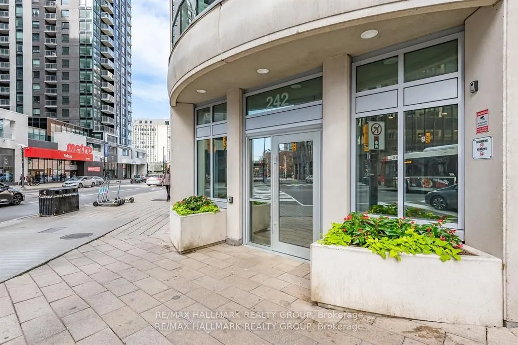 242 Rideau Street