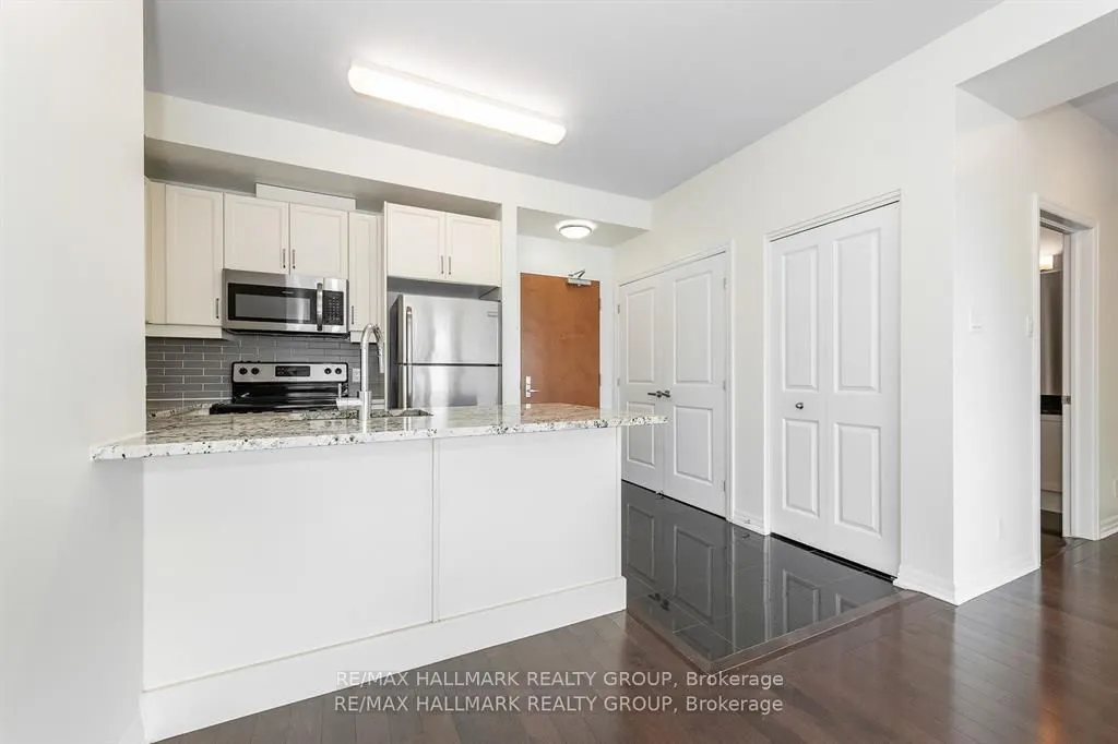 242 Rideau Street
