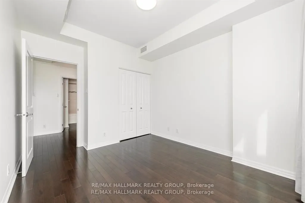 242 Rideau Street