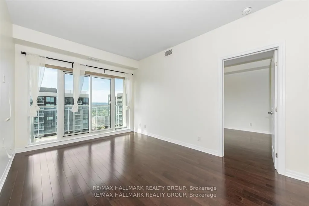 242 Rideau Street