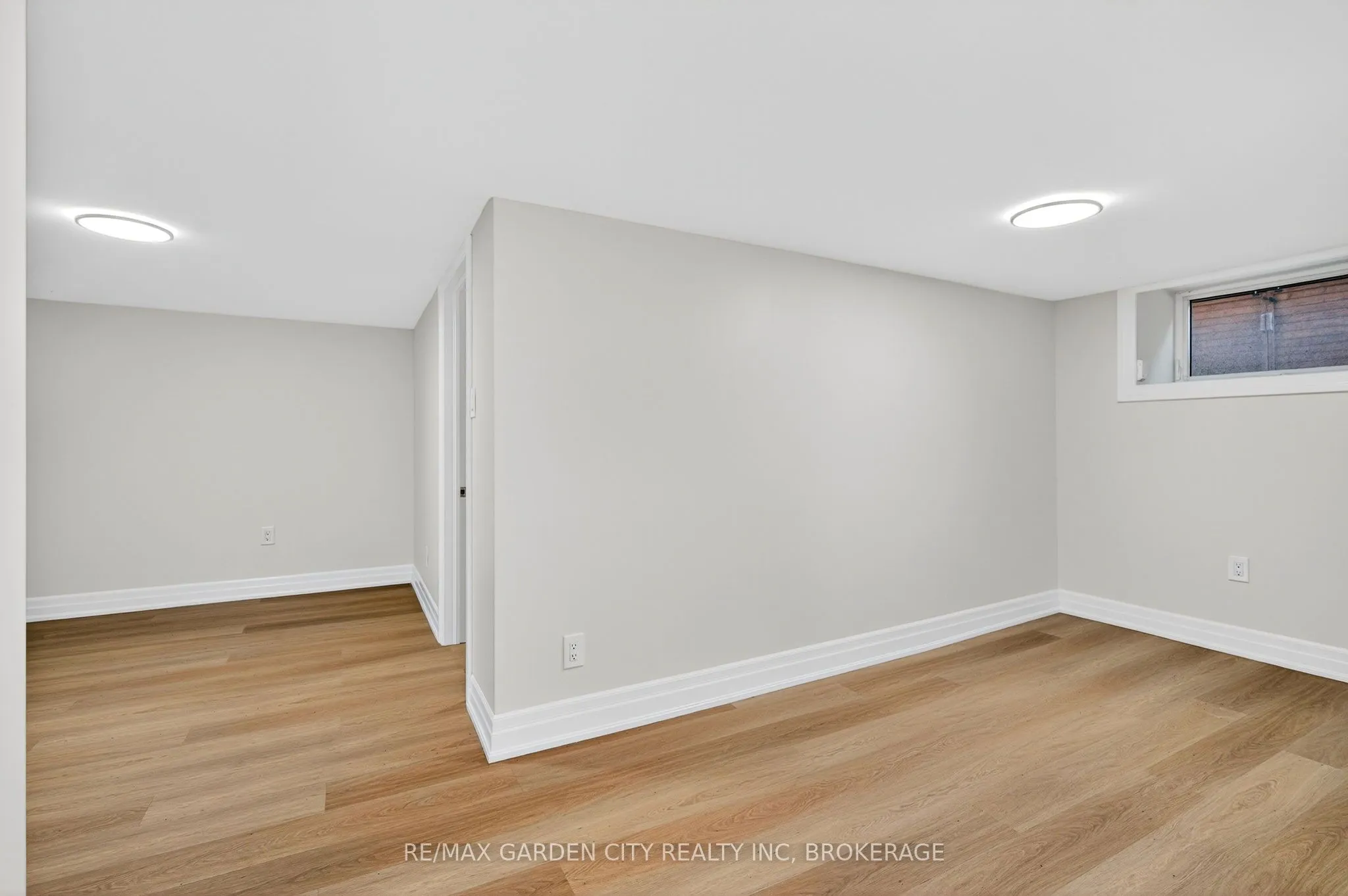 104 Carrick Avenue, #LOWER