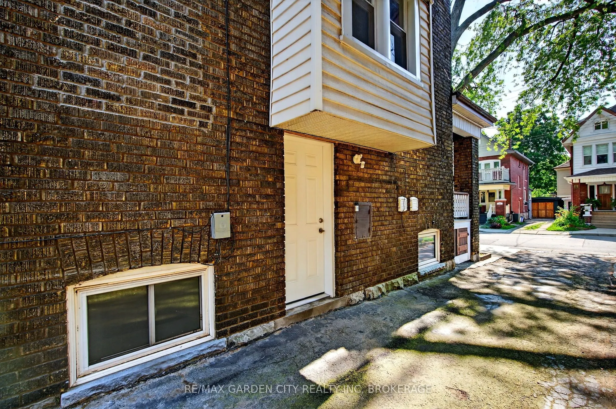 104 Carrick Avenue, #LOWER