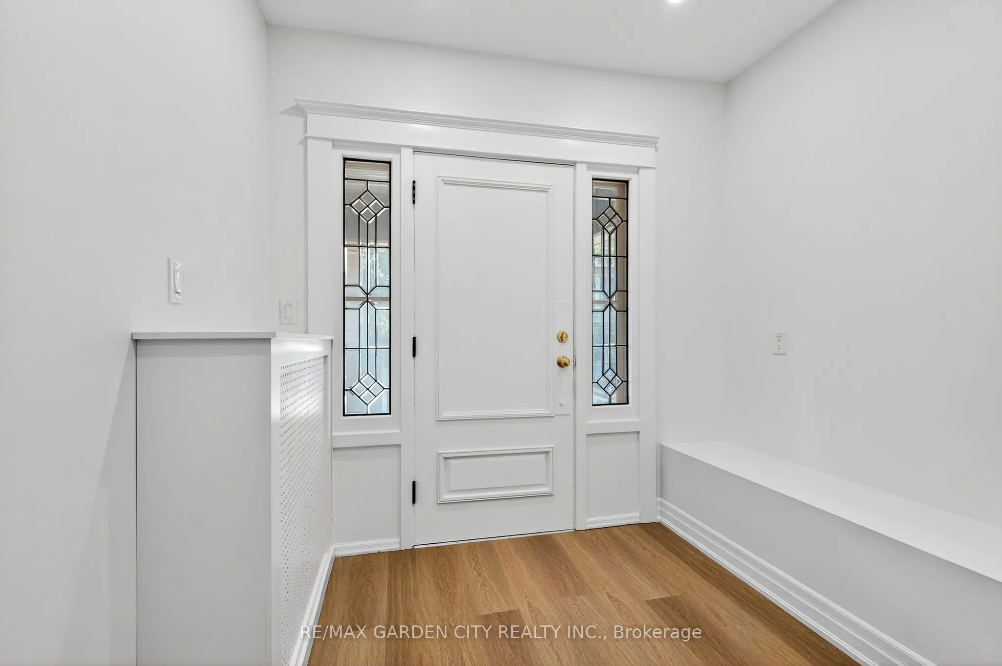 104 Carrick Avenue, #Upper