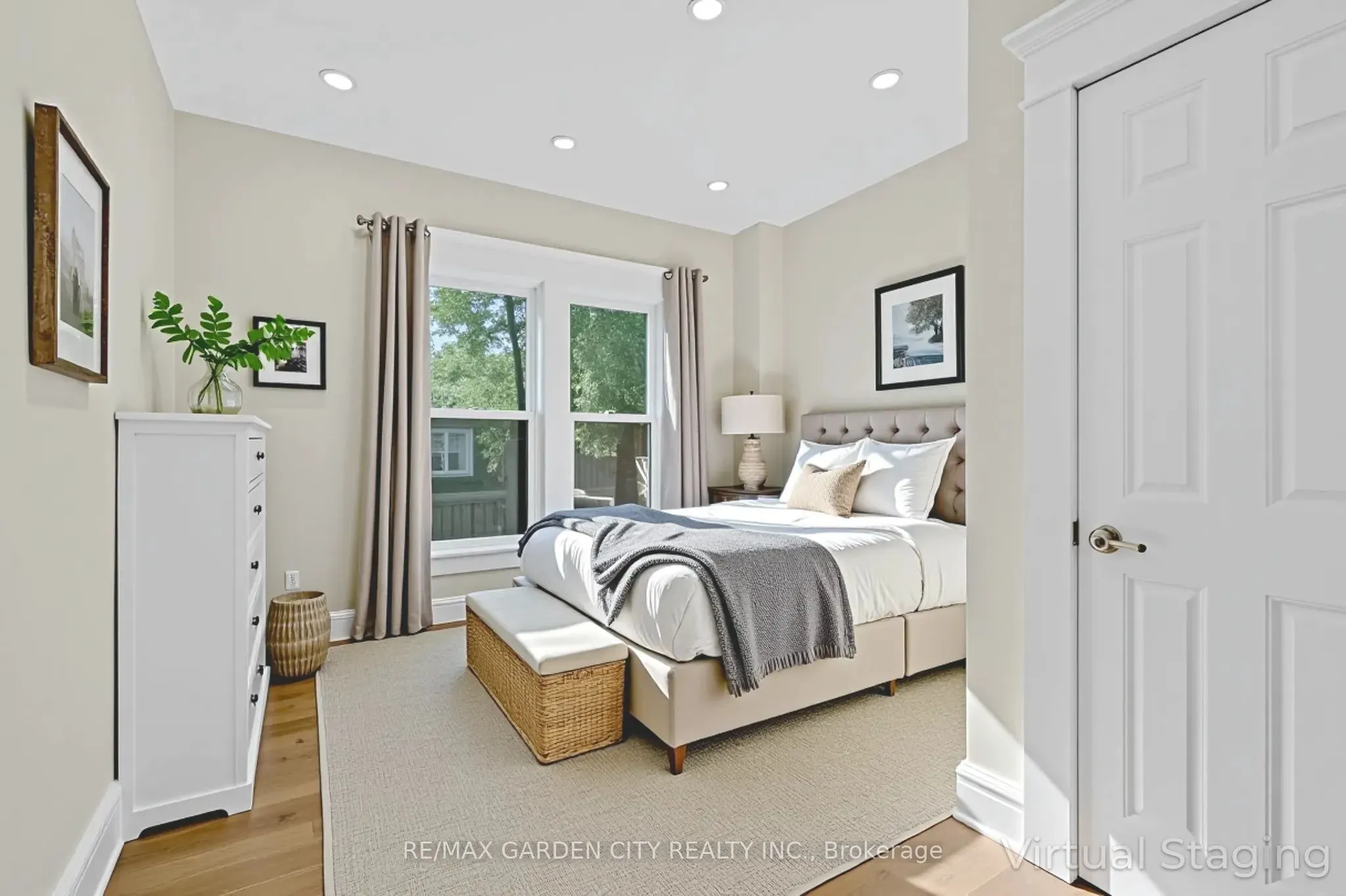 104 Carrick Avenue, #Upper