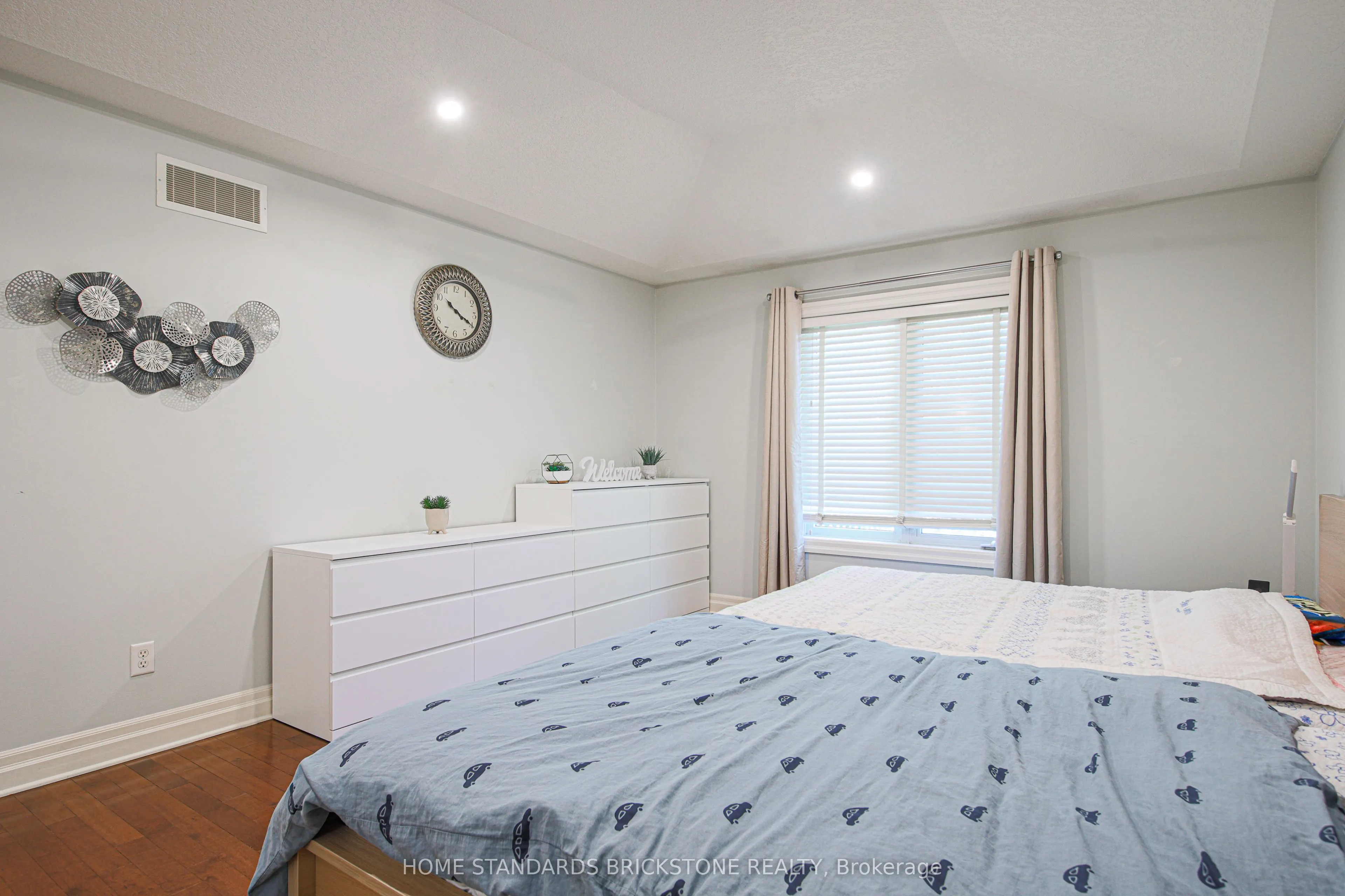 124 NORTH CENTRE RD, LONDON Road N, #1