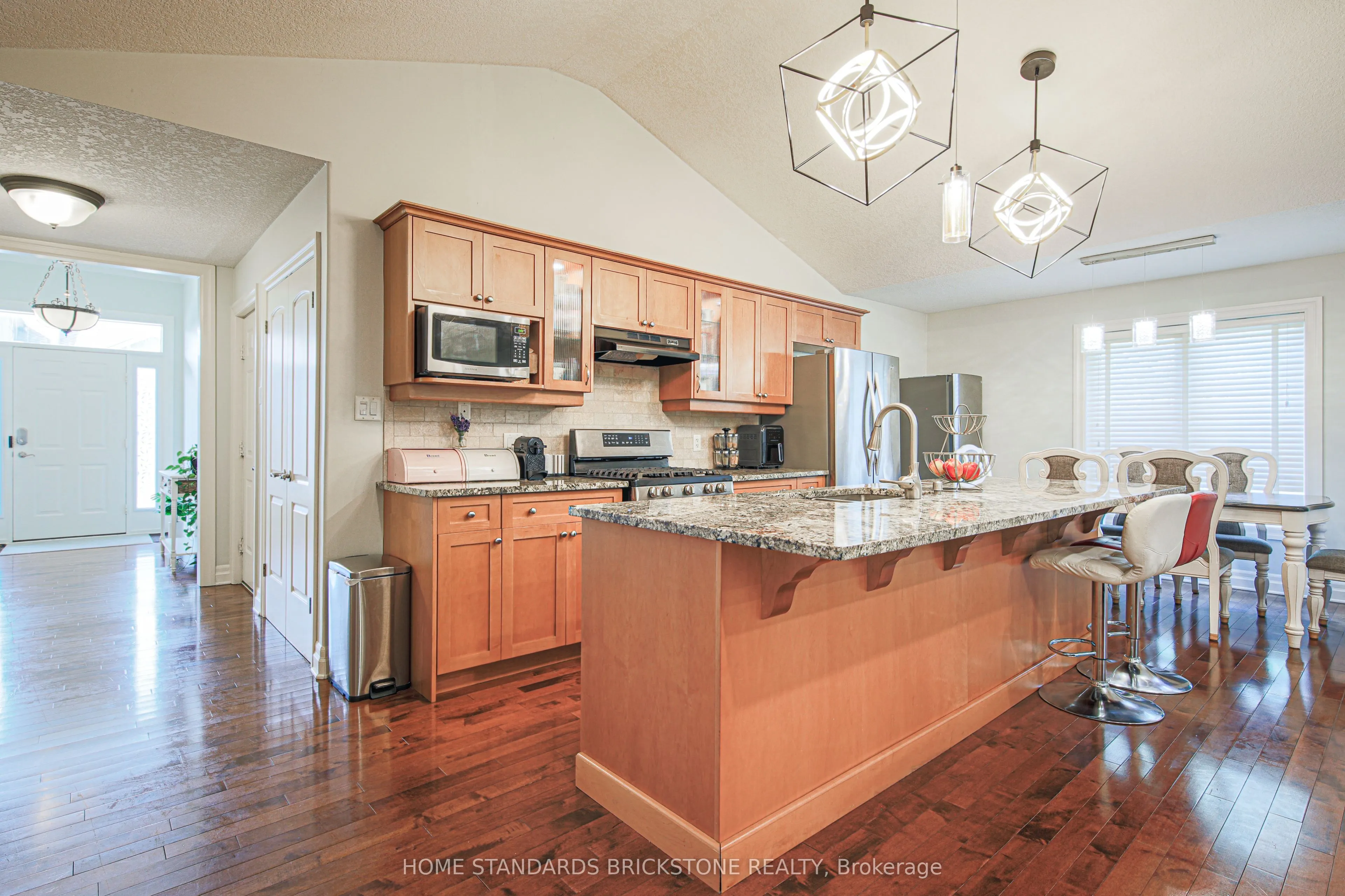 124 NORTH CENTRE RD, LONDON Road N, #1