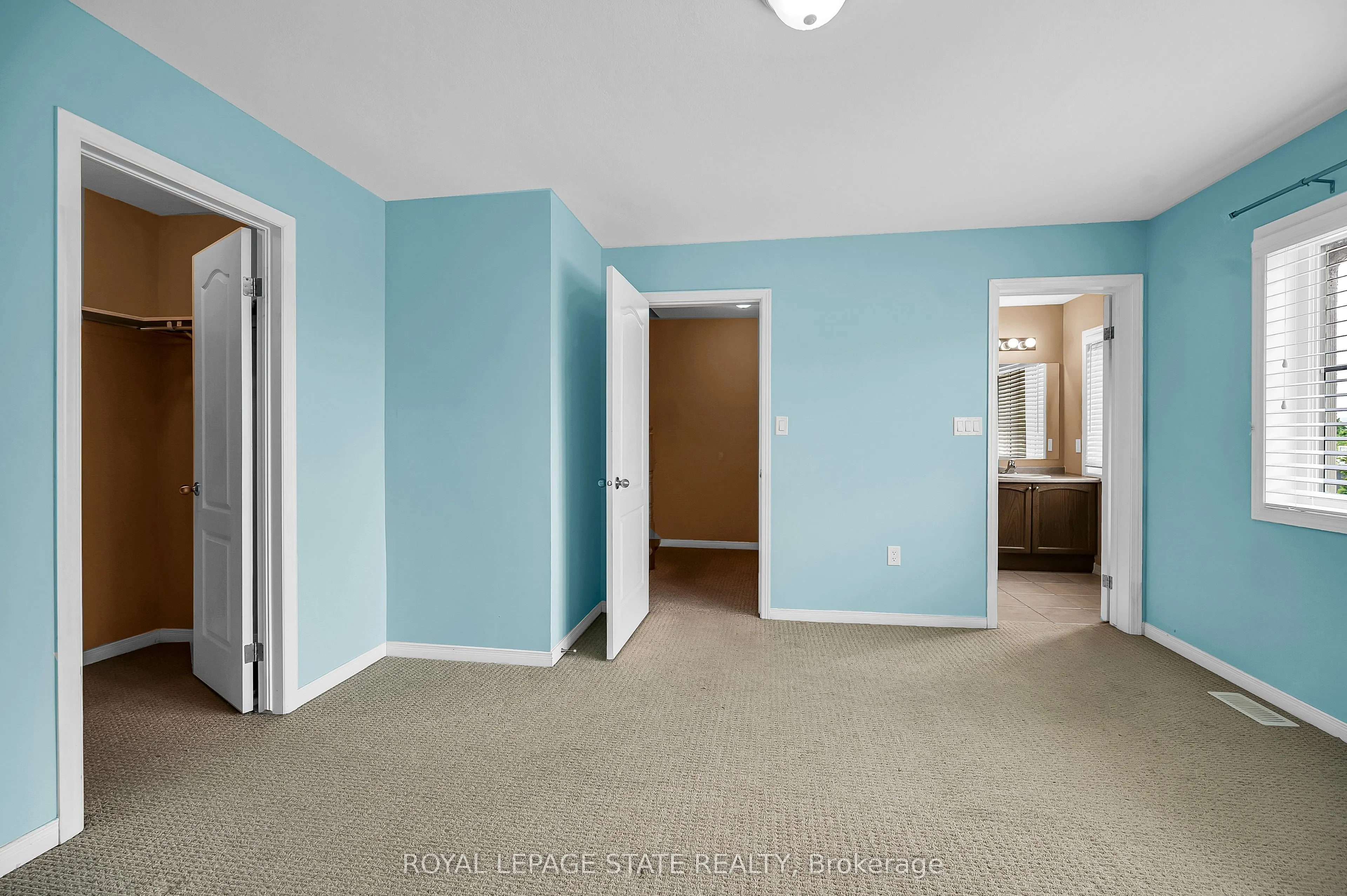 170 Palacebeach Trail, #24