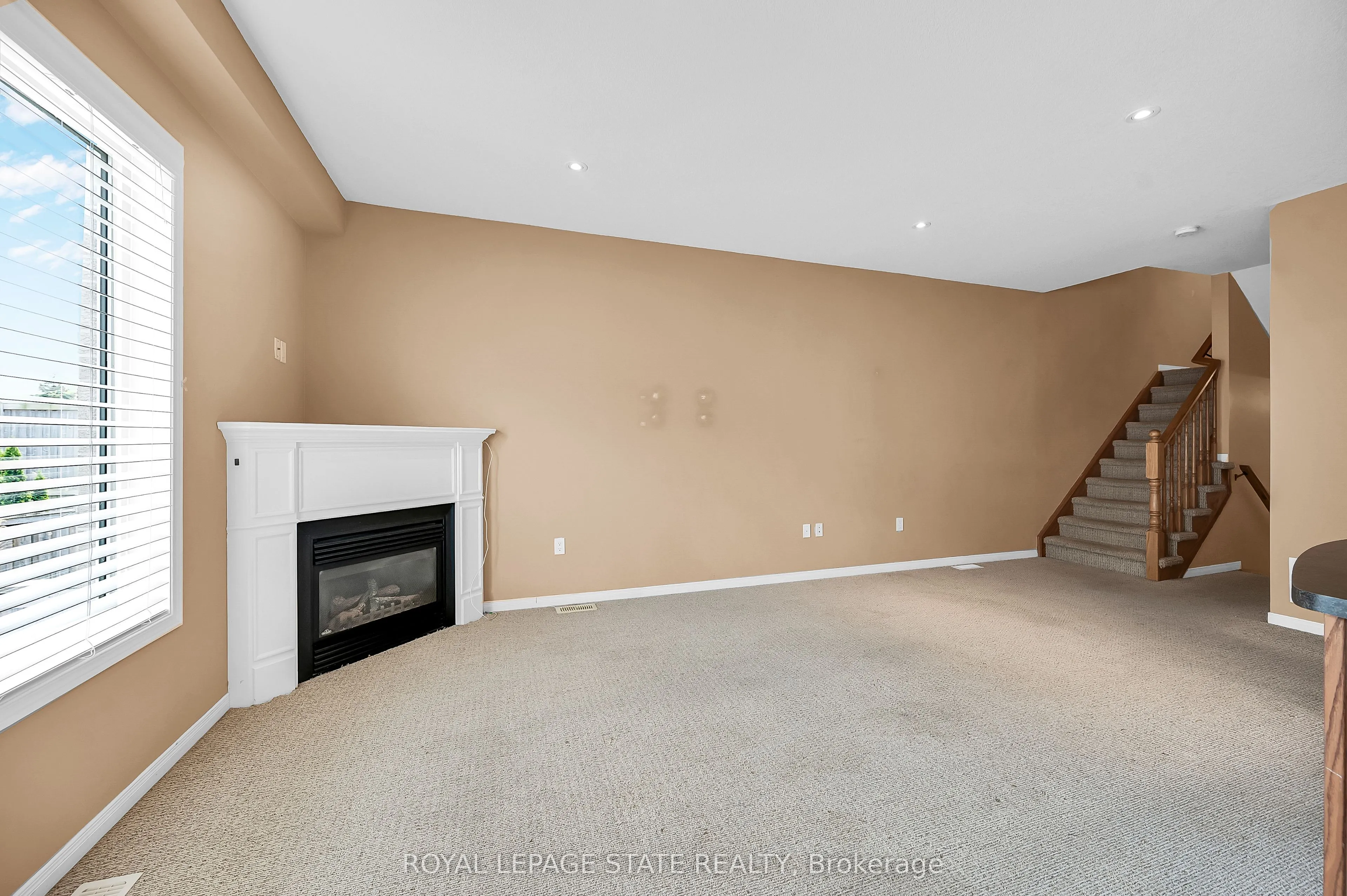 170 Palacebeach Trail, #24
