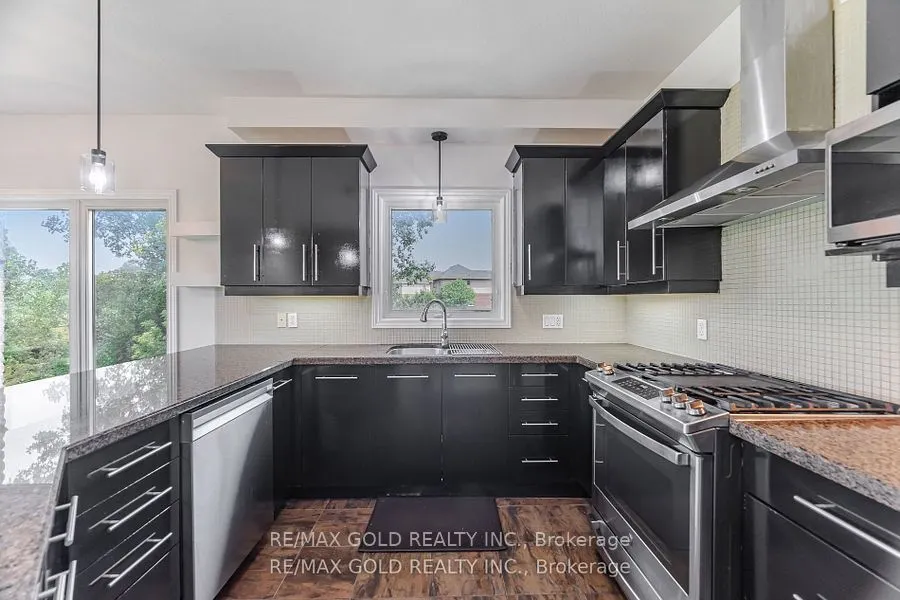 224 Skyline Avenue