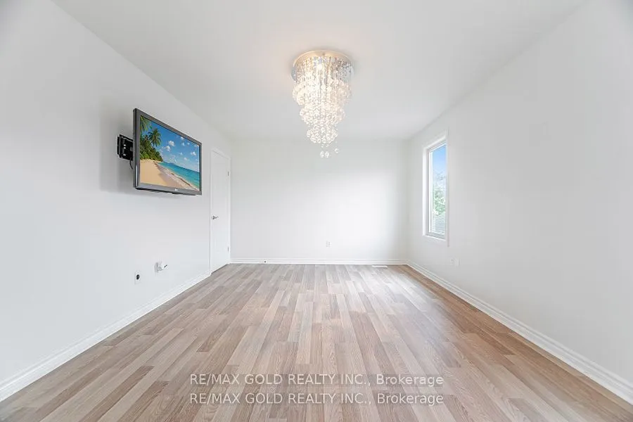 224 Skyline Avenue