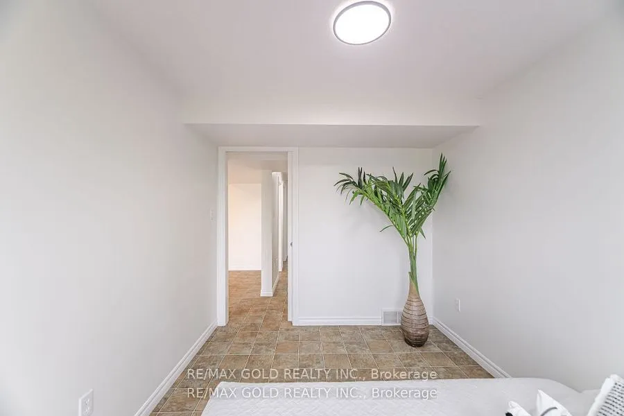 224 Skyline Avenue