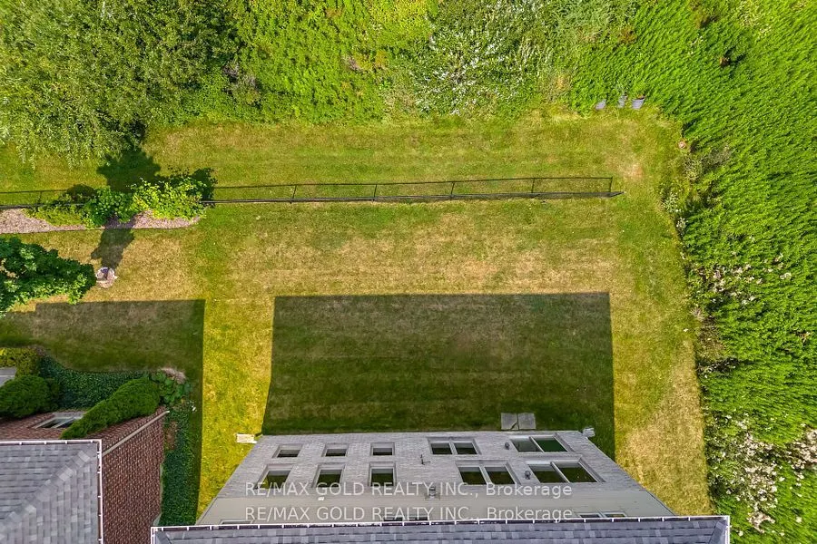 224 Skyline Avenue