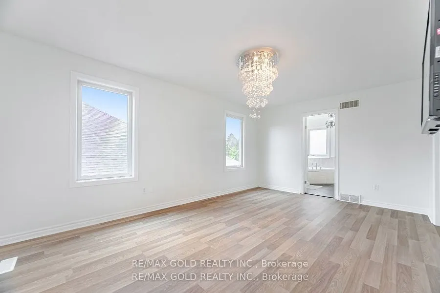 224 Skyline Avenue