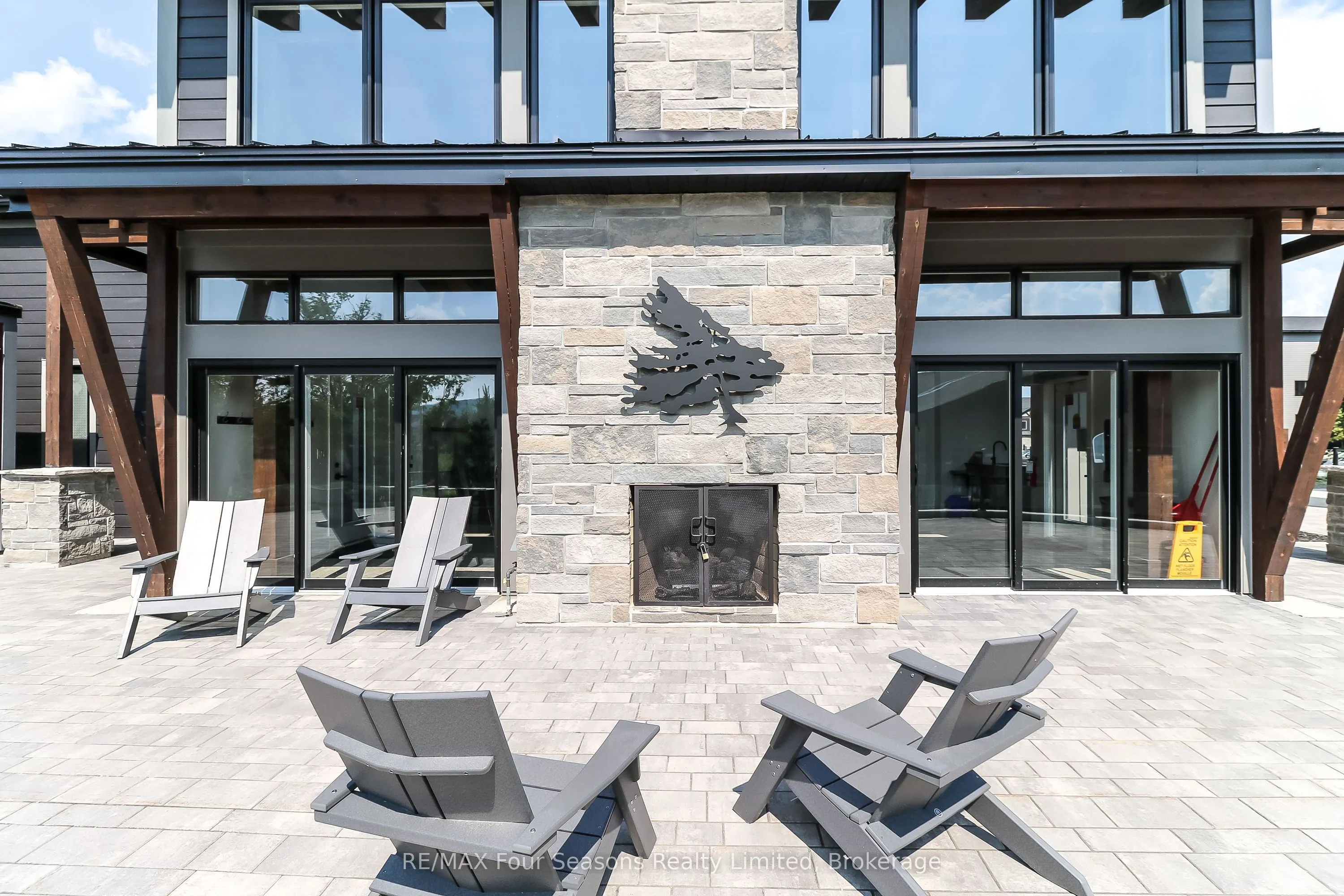 12 BEAUSOLEIL Lane, #107