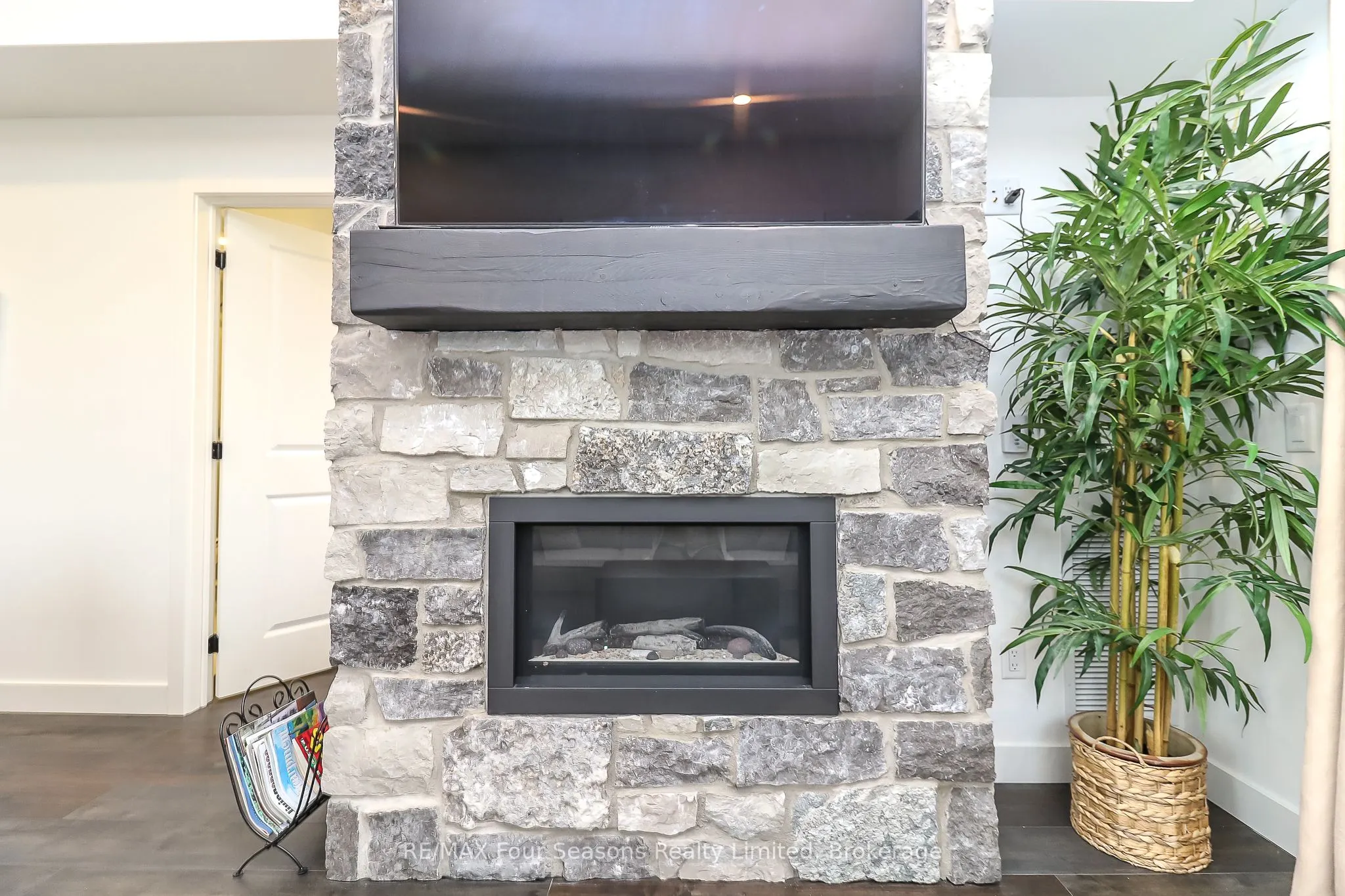 12 BEAUSOLEIL Lane, #107