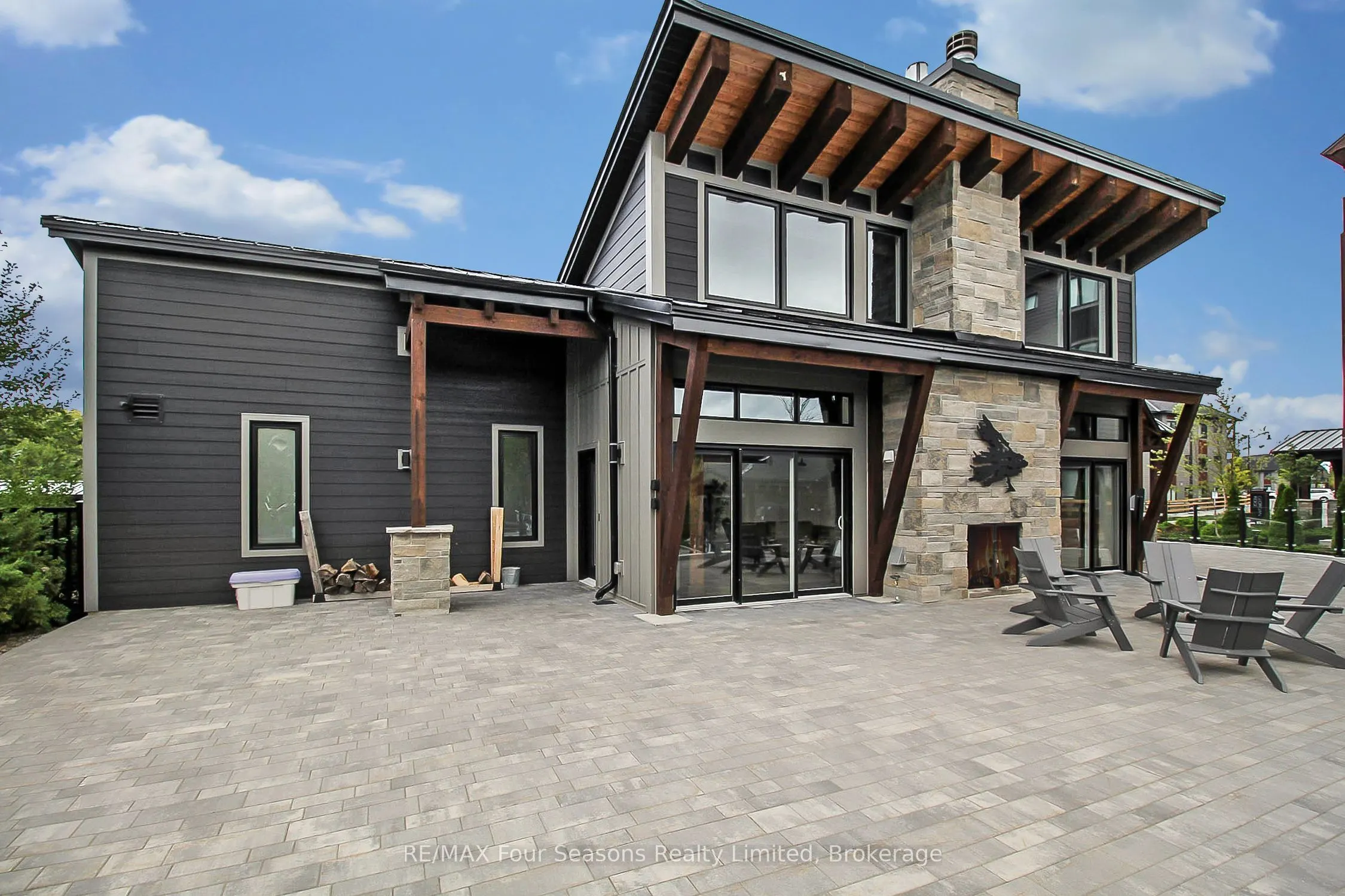 12 BEAUSOLEIL Lane, #107