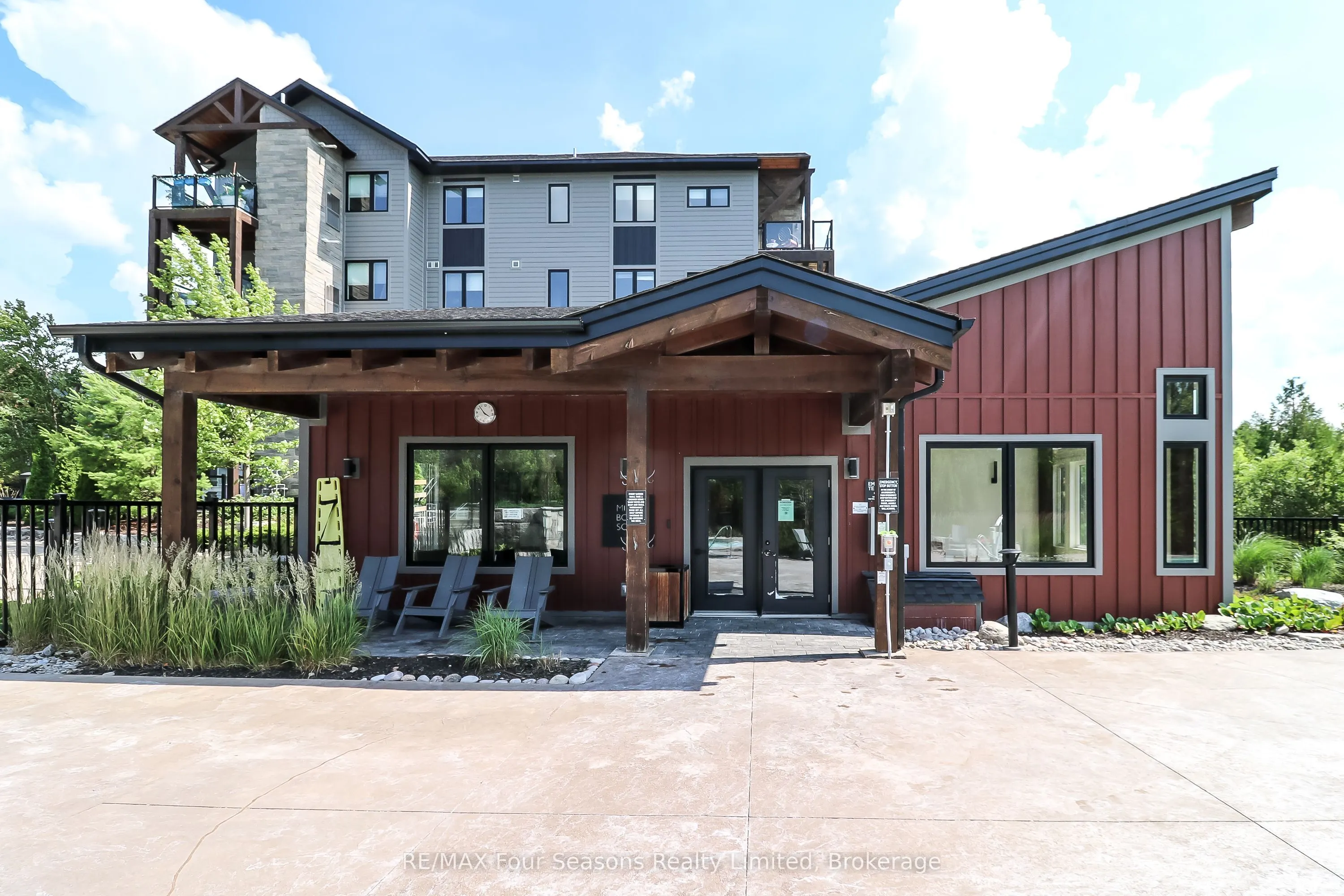 12 BEAUSOLEIL Lane, #107