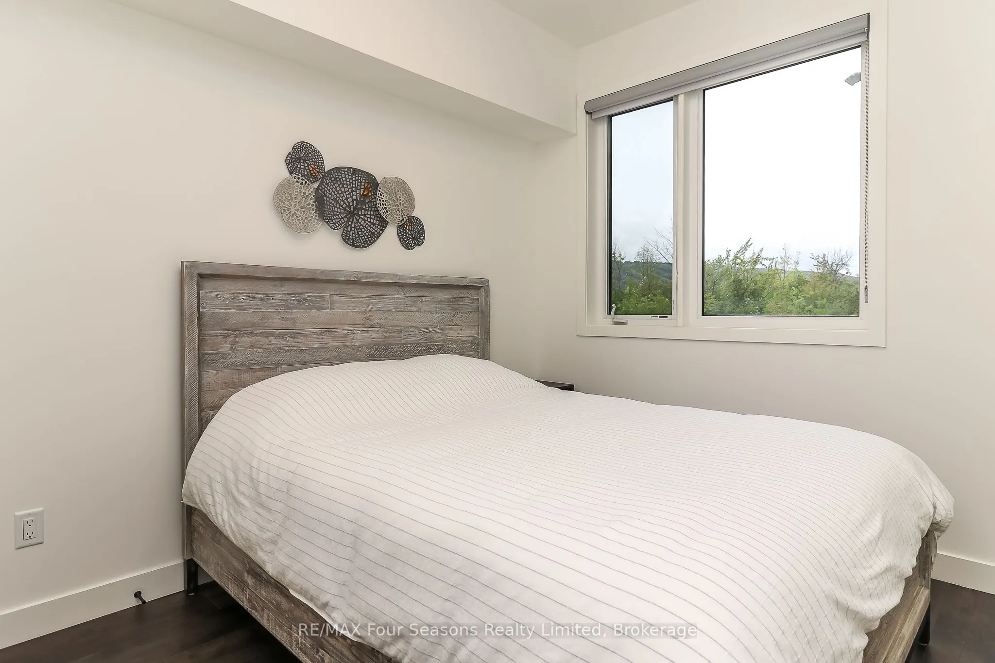 12 BEAUSOLEIL Lane, #107