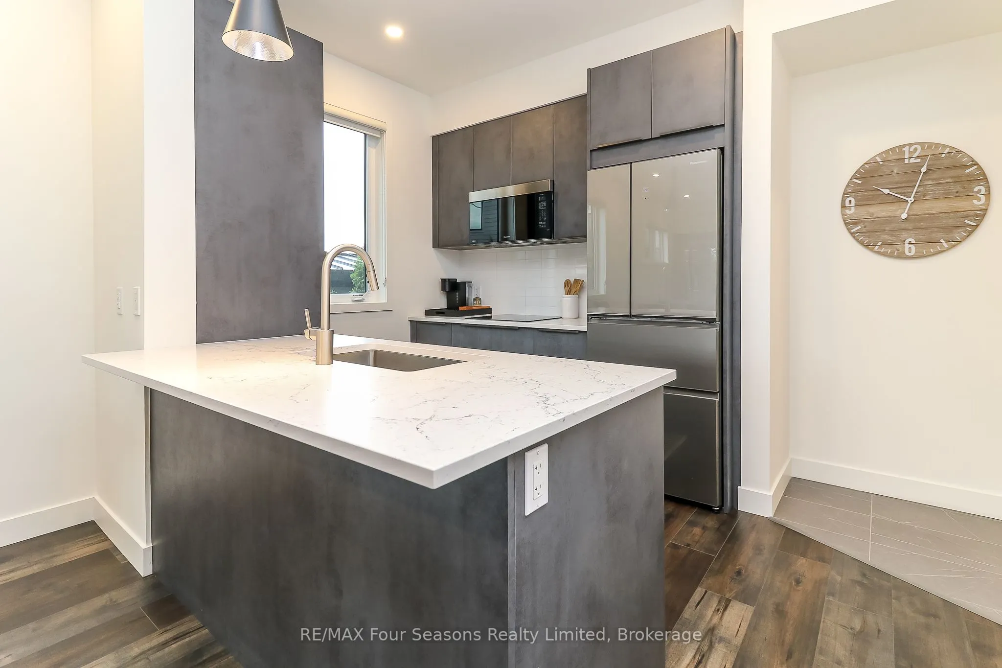 12 BEAUSOLEIL Lane, #107