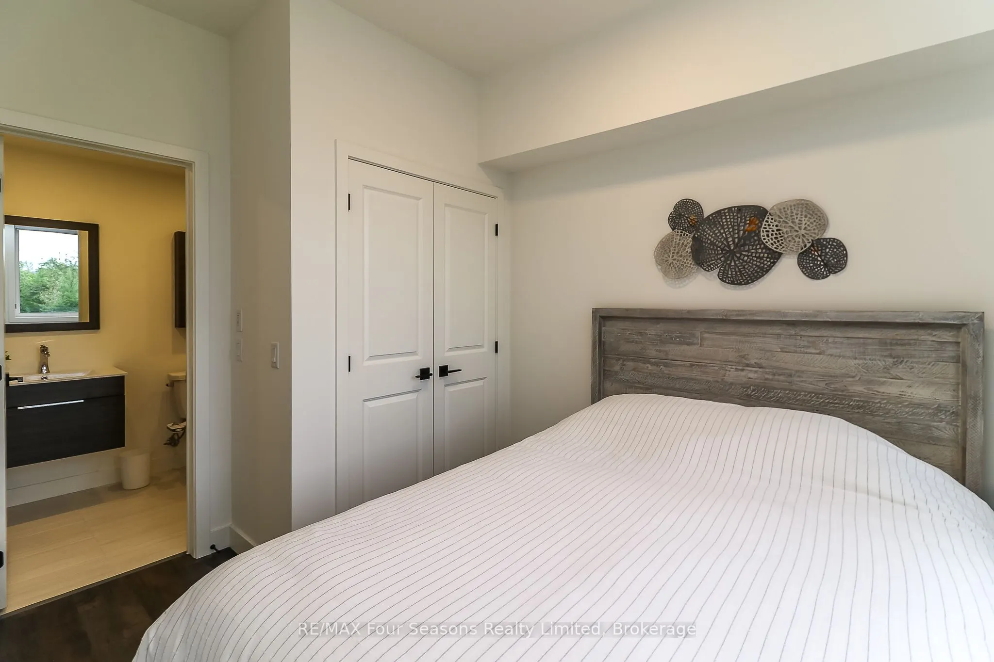 12 BEAUSOLEIL Lane, #107