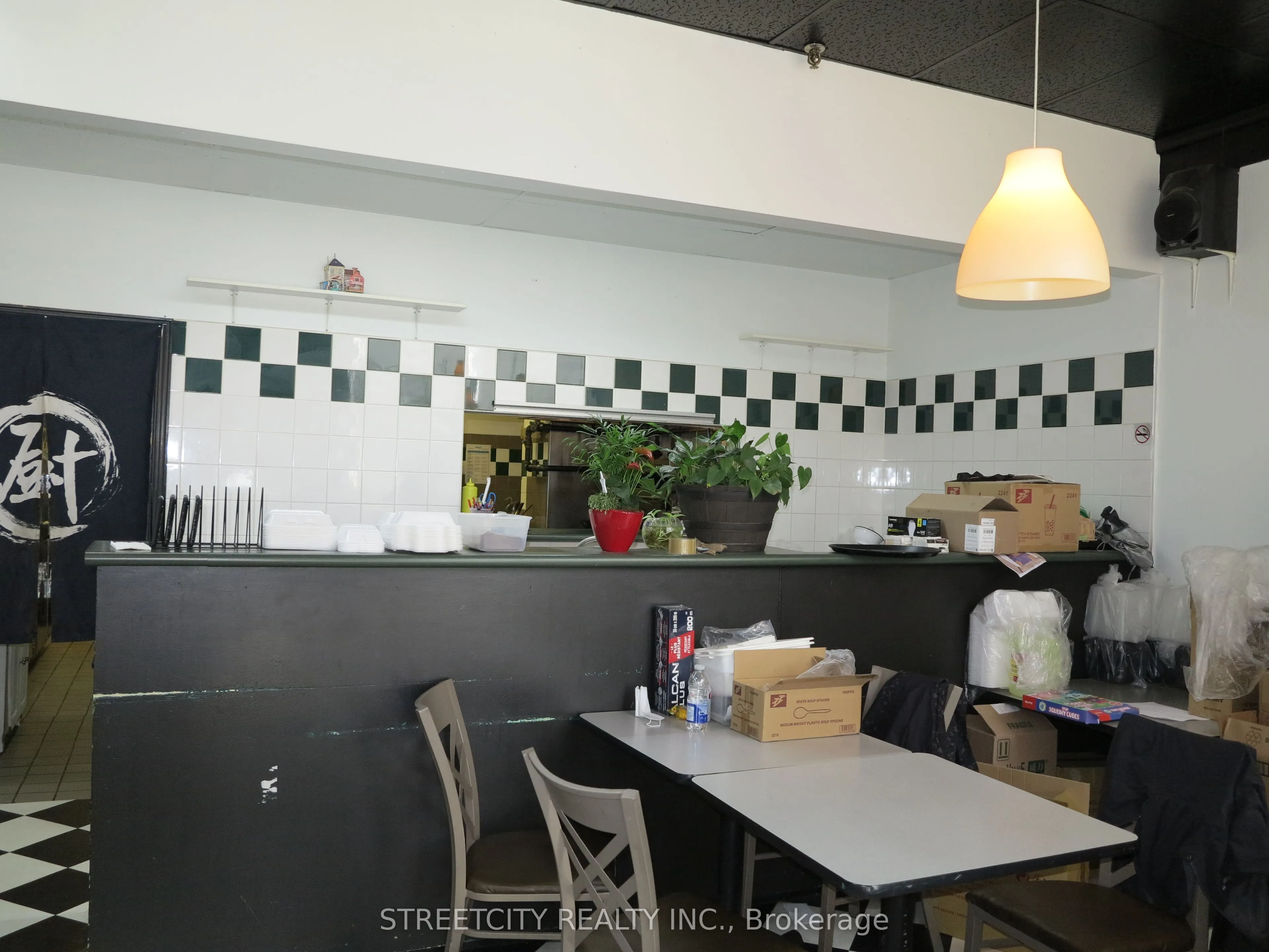 186 King Street, #L10