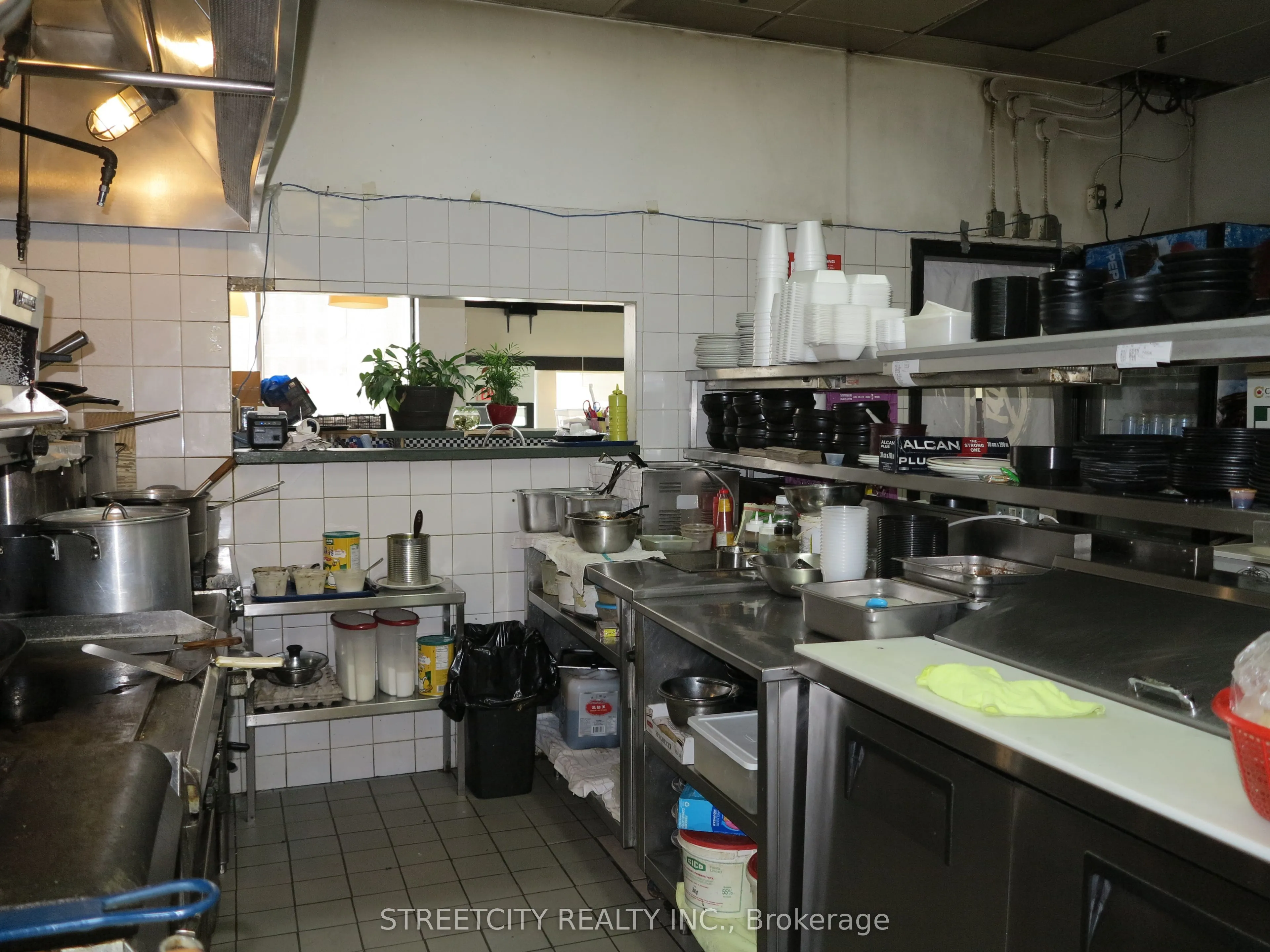 186 King Street, #L10