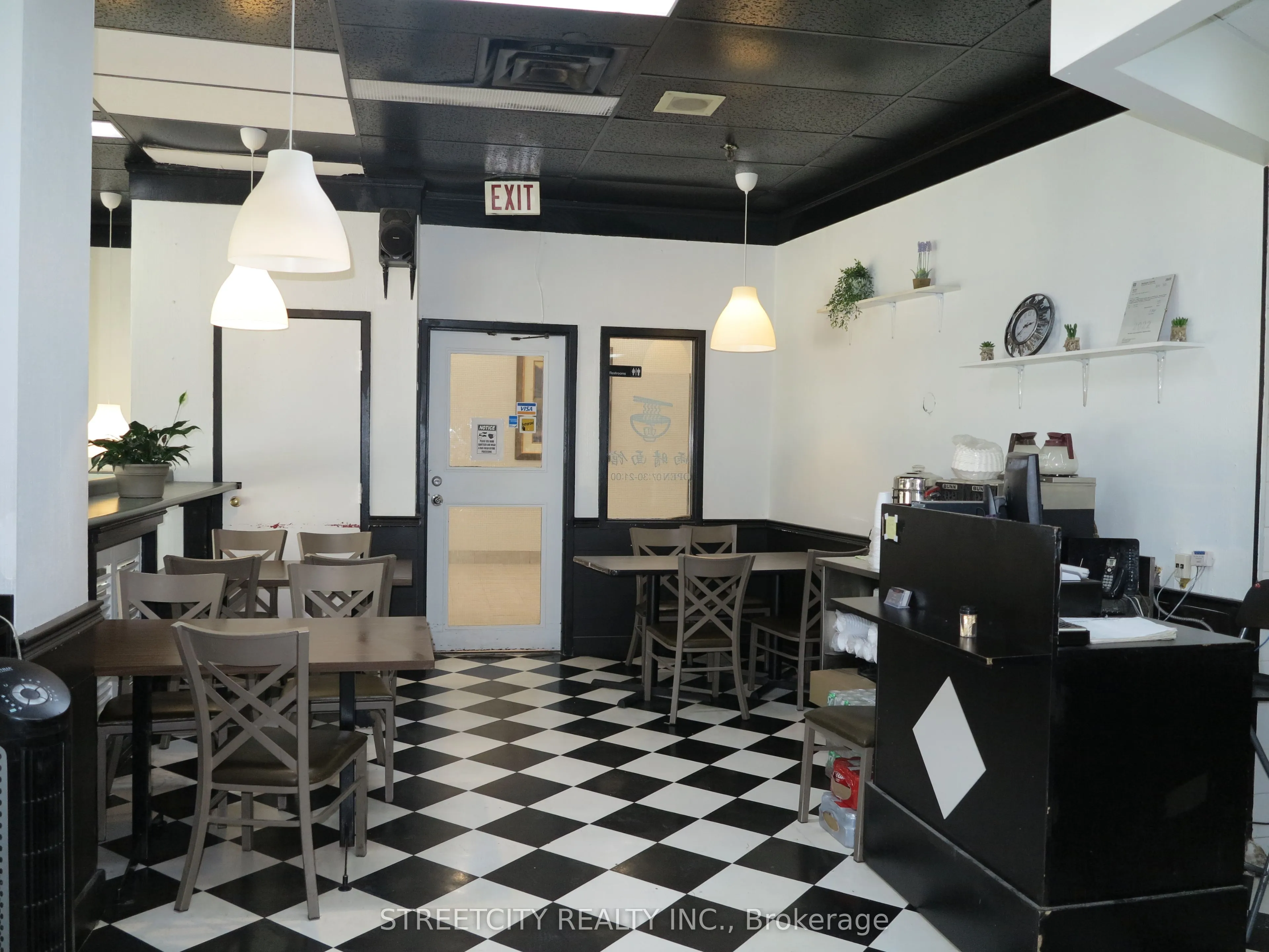 186 King Street, #L10