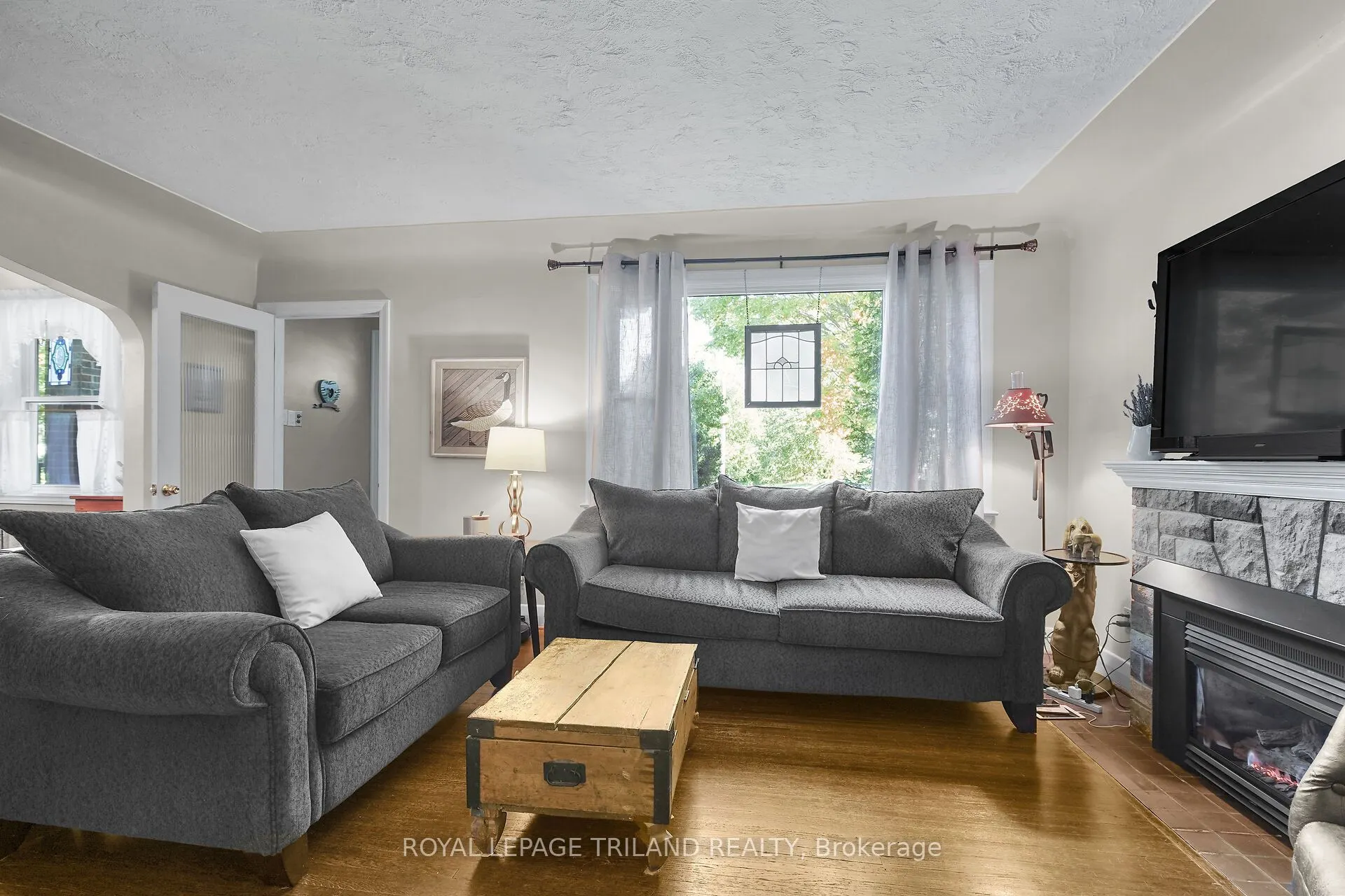 65 Broadway Avenue