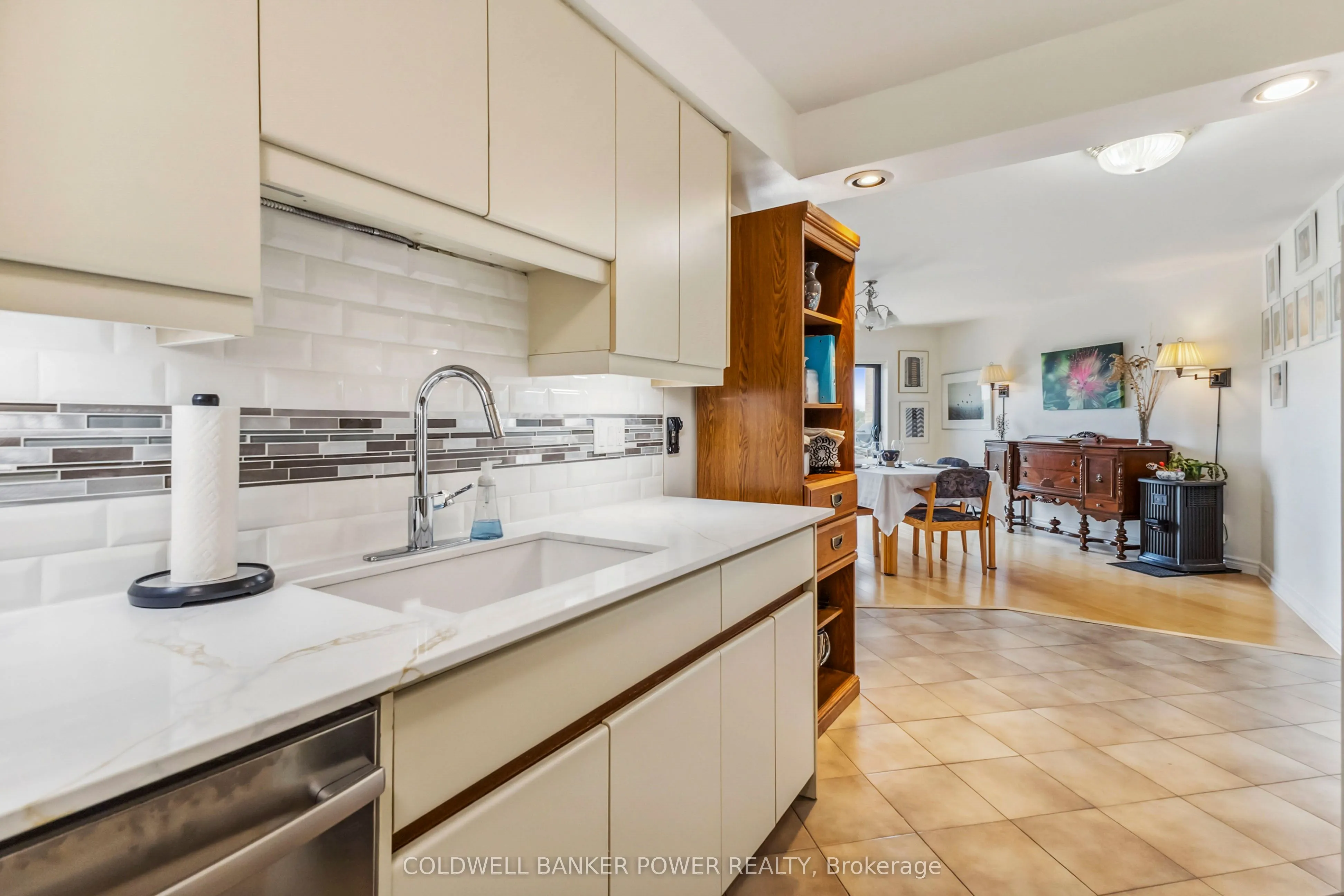 19 King Street, #602