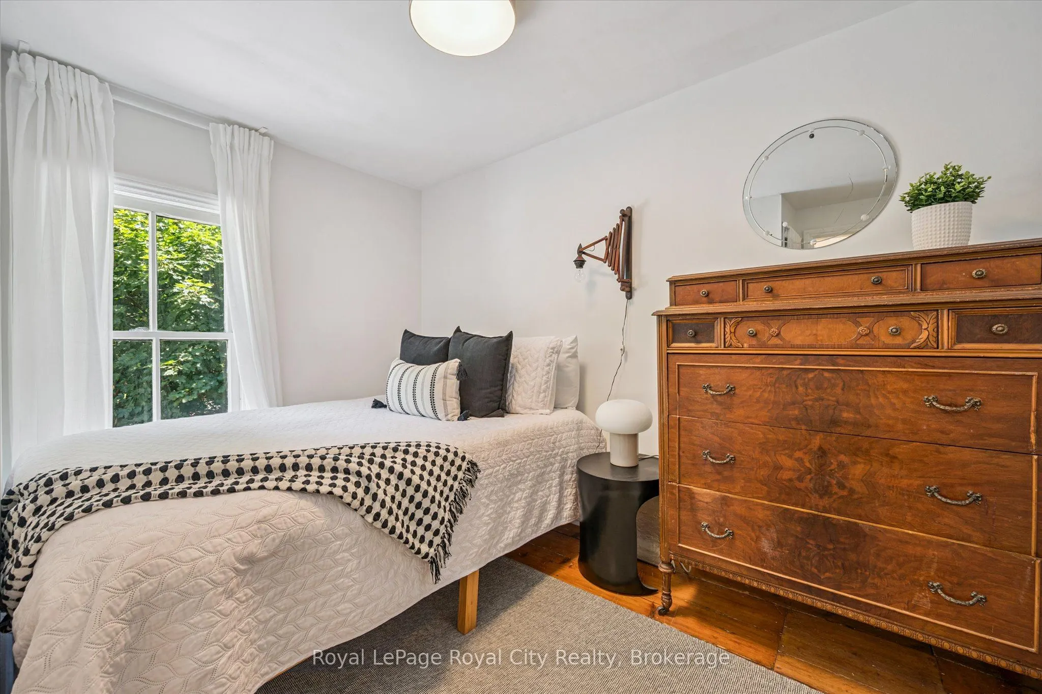 80 Cork Street W