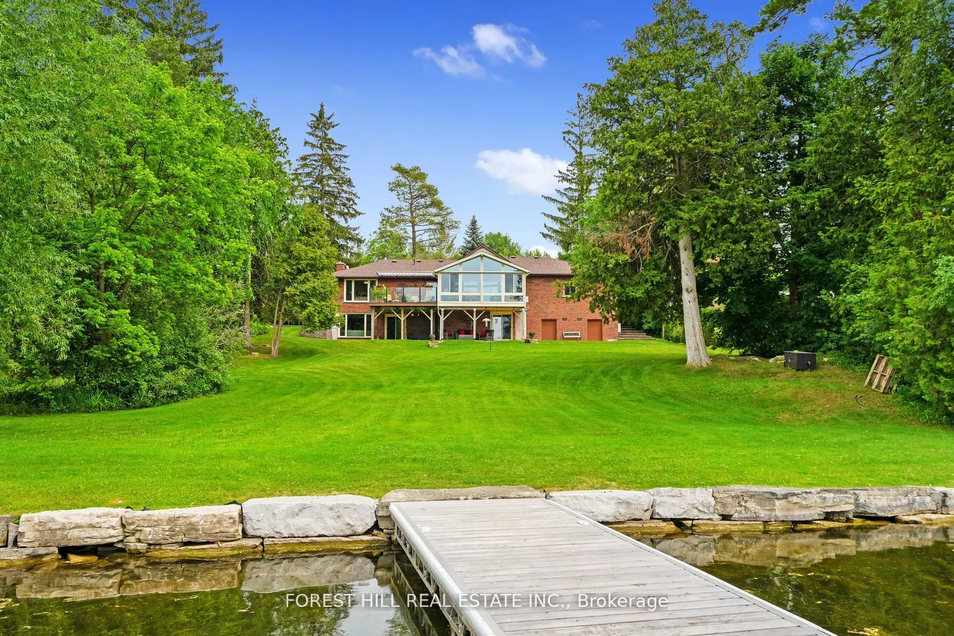 360 Fife Avenue