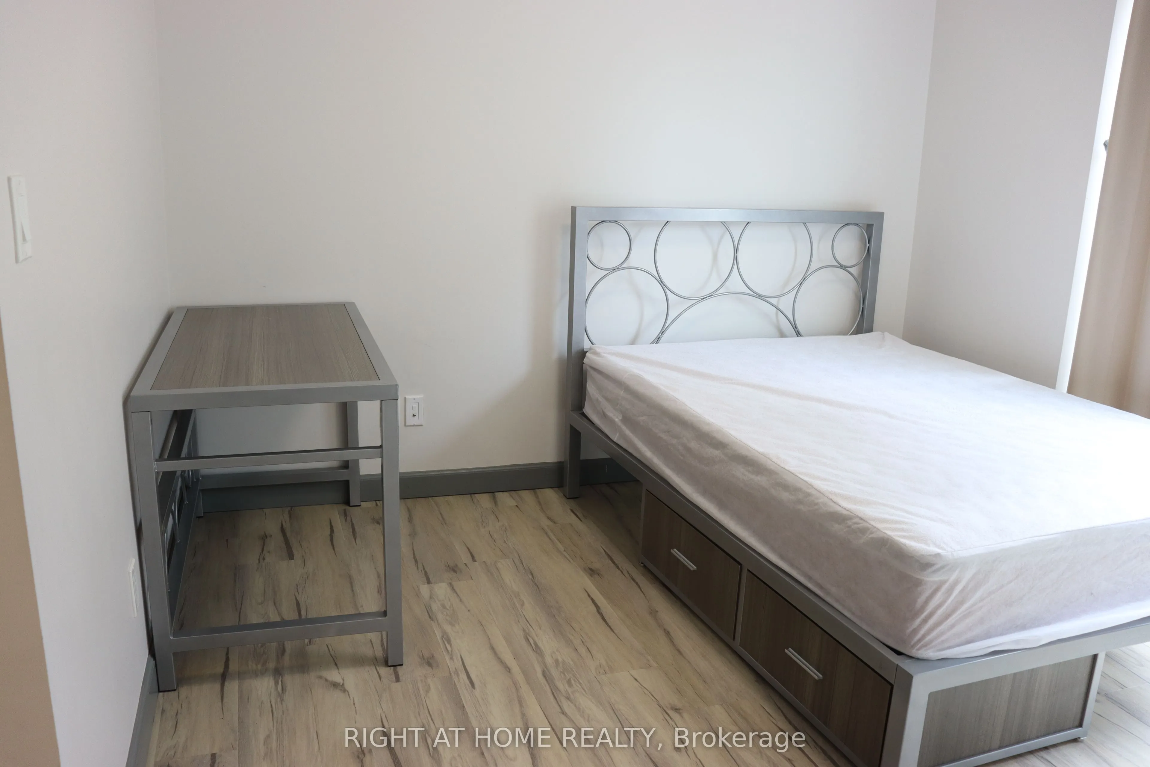 258B Sunview Street, #215